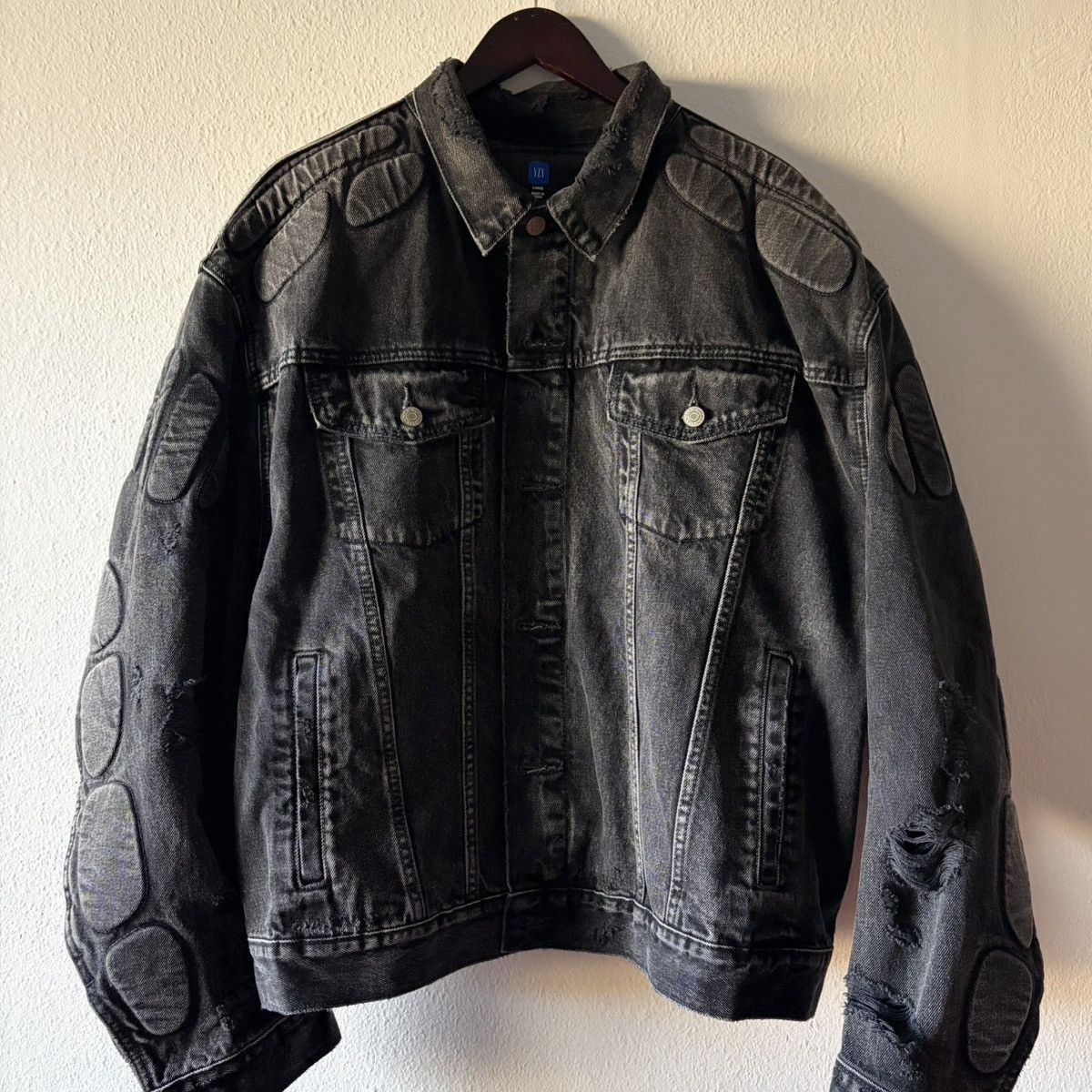 ジャケット・アウター YEEZY GAP BALENCIAGA DENIM JACKET BLACK Yeezy Gap Engineered By Balenciaga Black Wash Denim Jacket