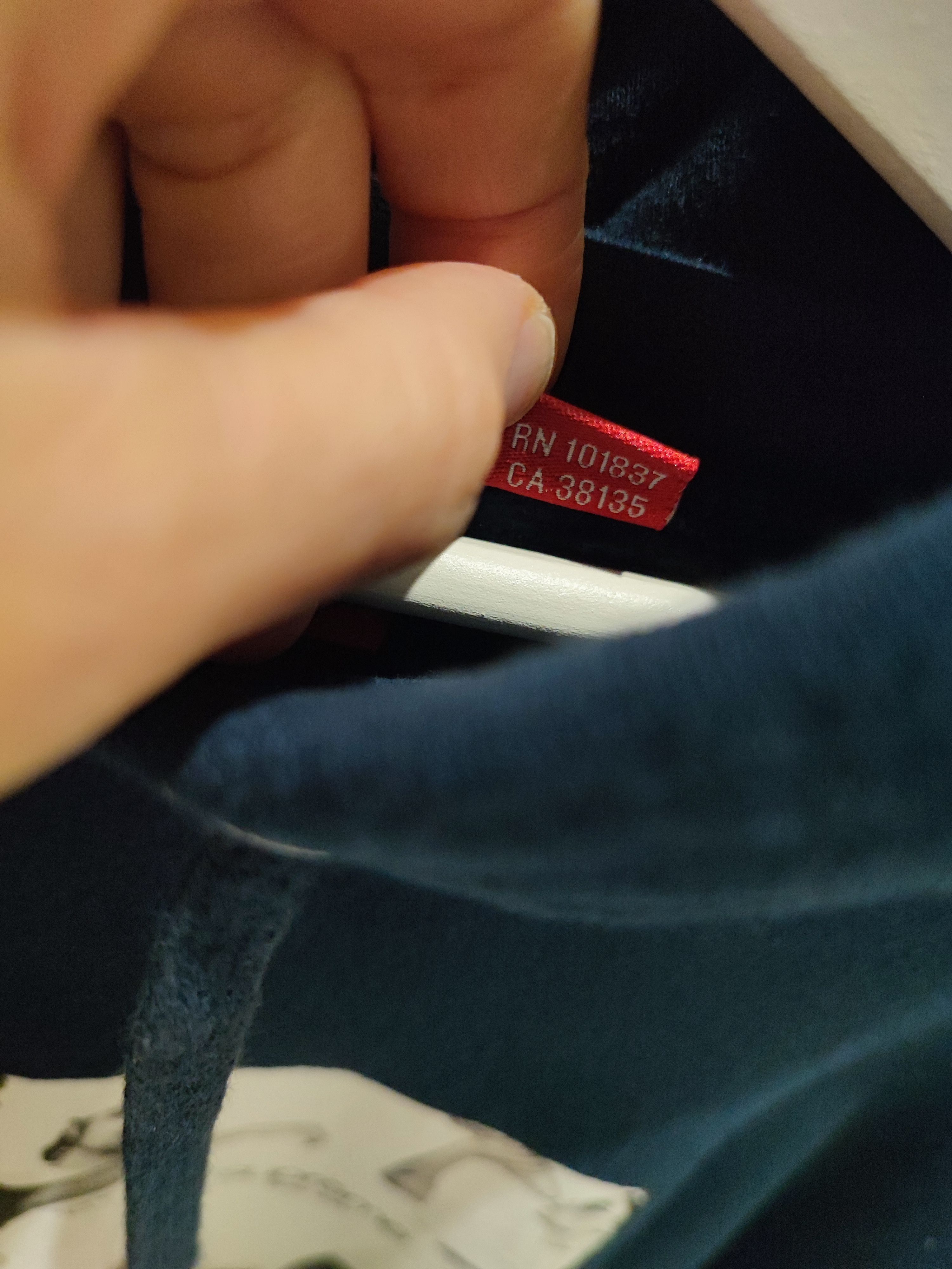 Supreme supreme Navy hangout Hoodie - size M Size US M / EU 48-50 / 2 - 7 Thumbnail
