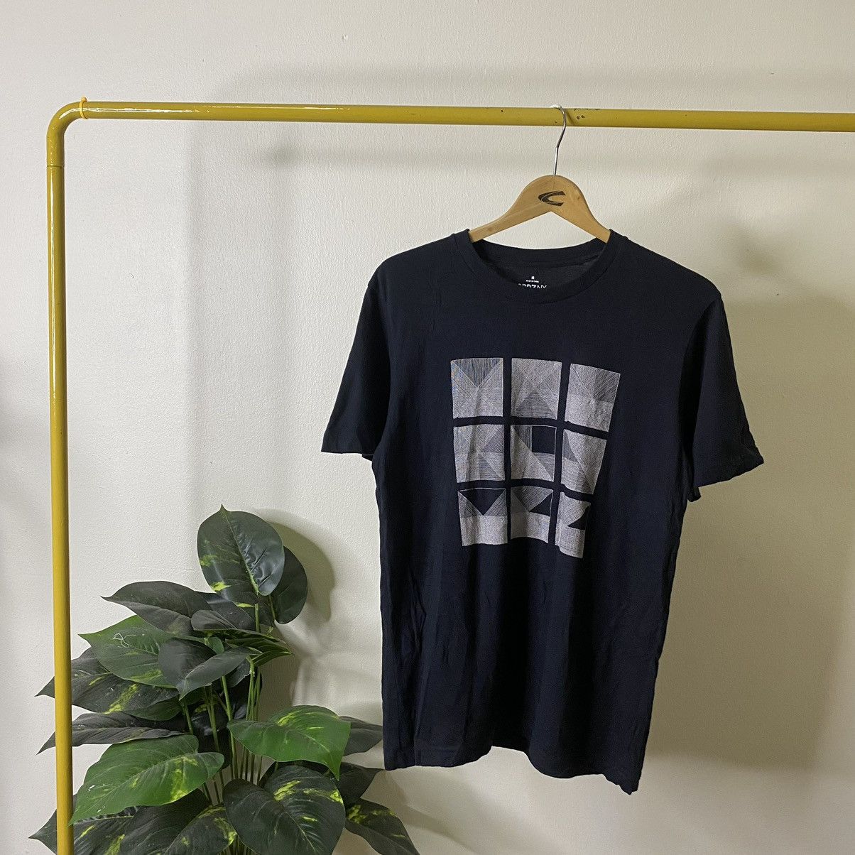 Uniqlo LeWitt Artwork x Uniqlo UT Collaboration T Shirt Size US M / EU 48-50 / 2 - 1 Thumbnail