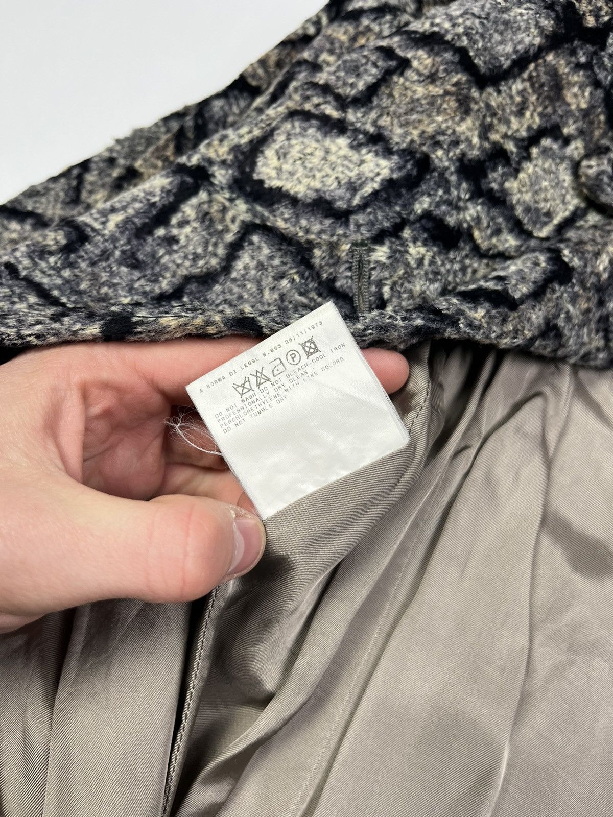 Versace Jeans Couture × Vintage Versace Jeans Couture Python Fur Coat Archival Clothing Rare Size L / US 10 / IT 46 - 8 Thumbnail