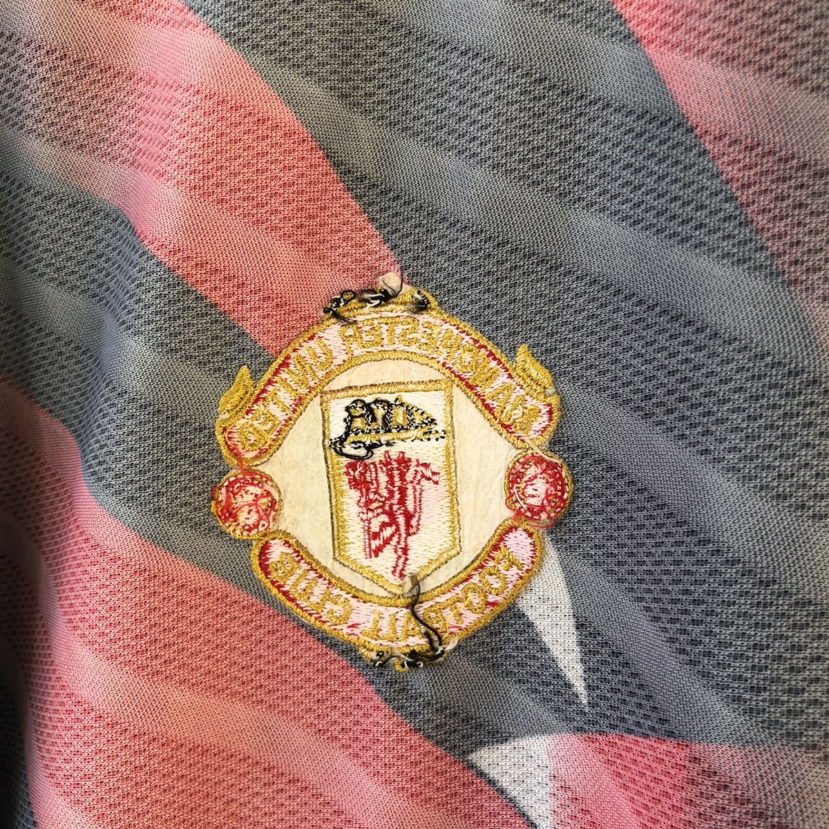 Umbro × Vintage Manchester United 1994 Vintage Umbro Training Jersey Size US L / EU 52-54 / 3 - 15 Thumbnail