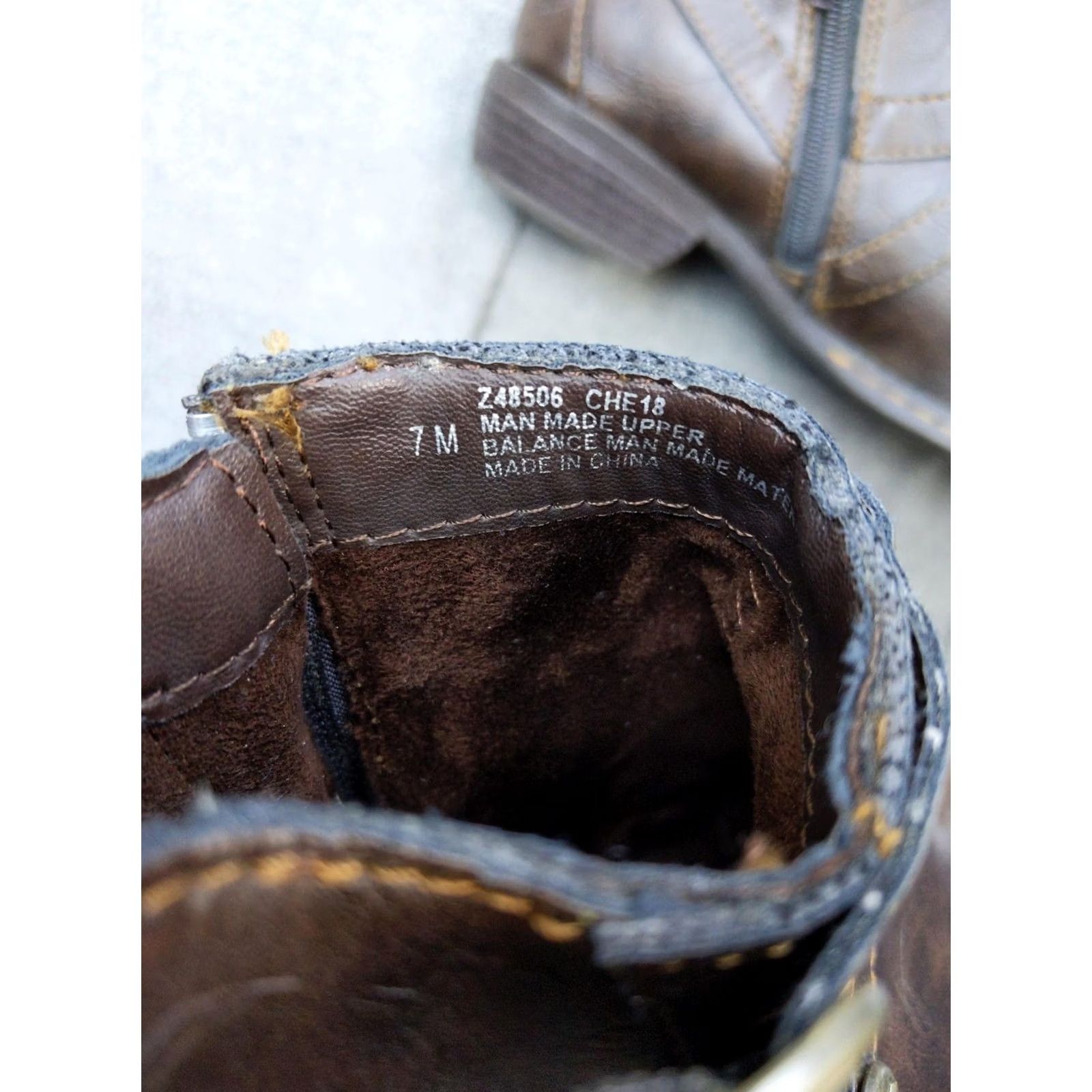 Vintage b.o.c Boots Womens Size 7 37 Brown Synthetic Ankle Zip Buckle Block Heel Booties Size US 7 / IT 37 - 3 Thumbnail