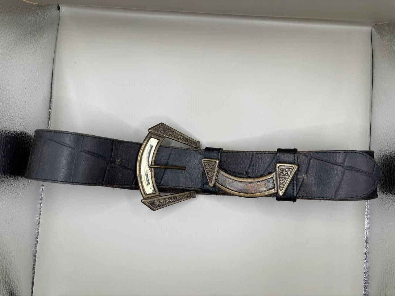 Vintage Vintage Ornate Buckle Croc-Embossed Leather Belt Size ONE SIZE - 1 Thumbnail