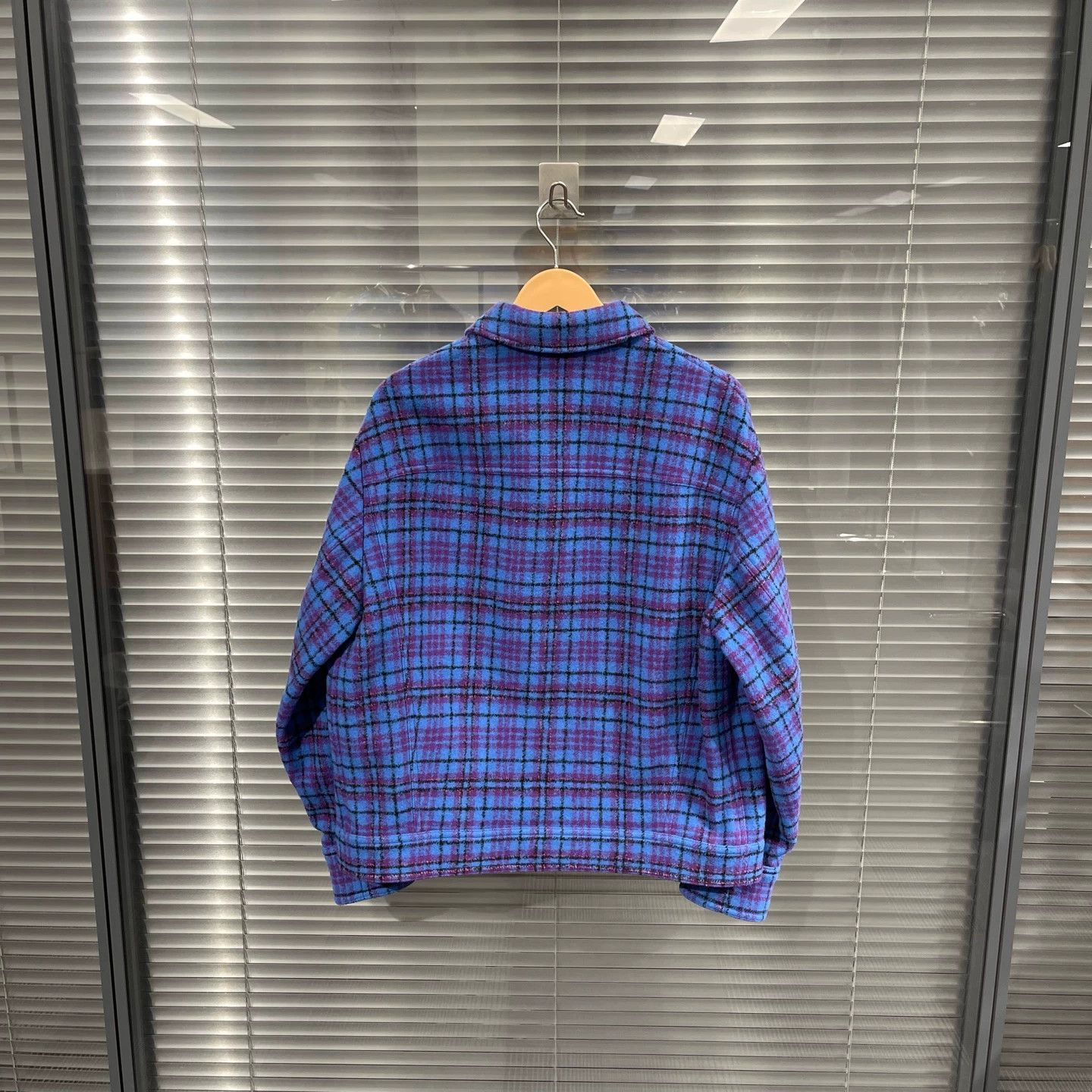 Louis Vuitton Louis Vuitton Blue Flannel Plaid Jacket Sz 46 Near New Size US S / EU 44-46 / 1 - 2 Thumbnail