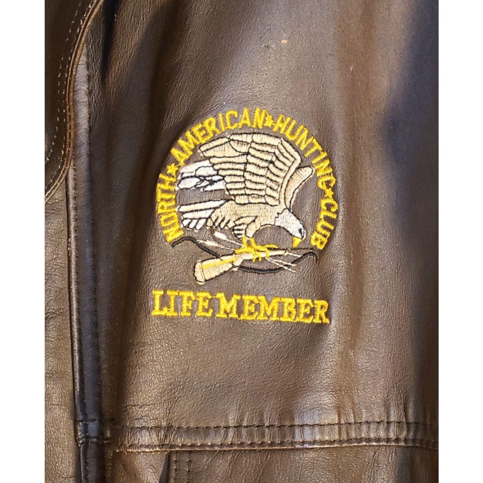 Vintage VINTAGE Life Members NORTH AMERICAN HUNTING CLUB Leather Bomber Jacket Brown Large L Mens Size US L / EU 52-54 / 3 - 7 Thumbnail