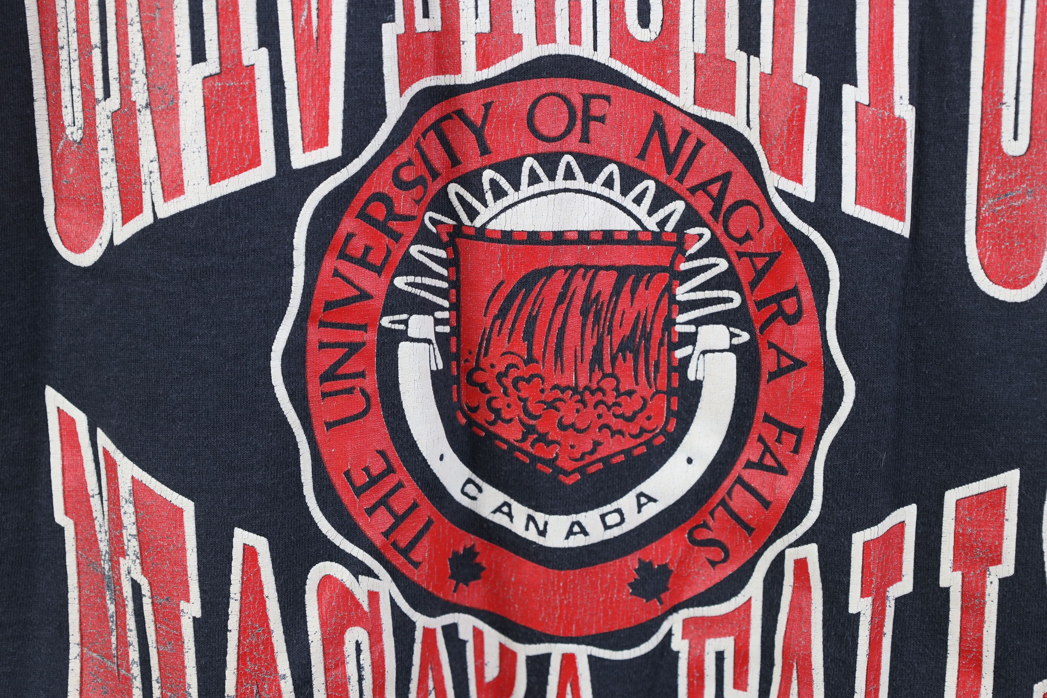 Vintage Vintage 90s University of Niagara Falls Tank Top T-Shirt Size S / US 4 / IT 40 - 5 Thumbnail