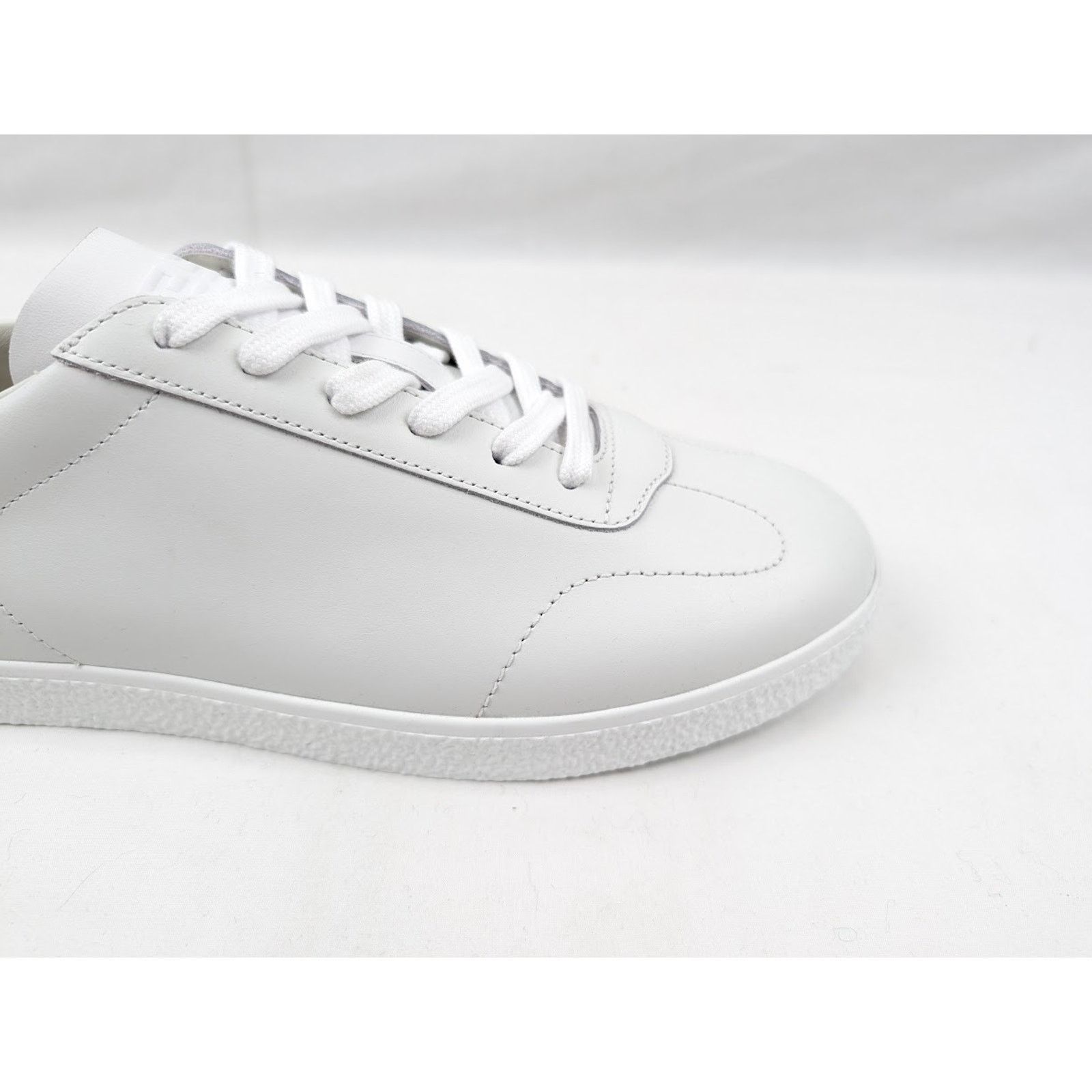 Givenchy o1rshd1 Low-Top Sneakers in White Size US 12 / EU 45 - 3 Thumbnail
