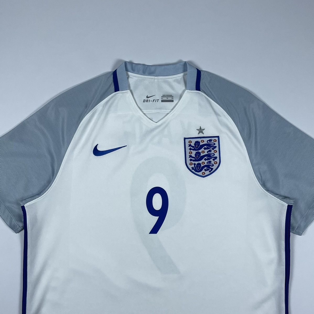 Nike Nike England Harry Kane #9 Soccer Jersey Size US XL / EU 56 / 4 - 5 Thumbnail