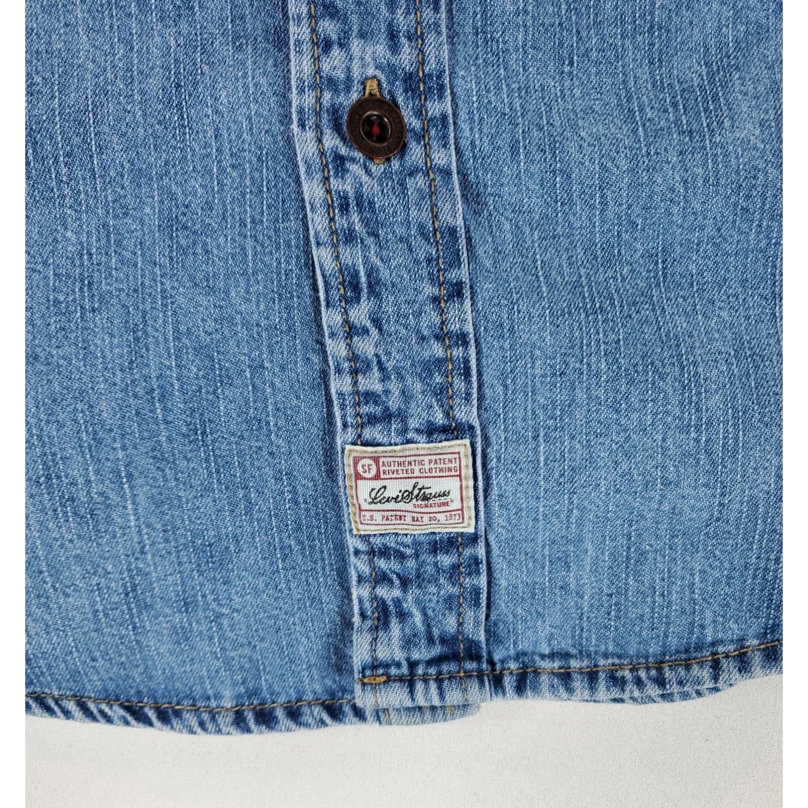 Levi's VINTAGE Levi's Shirt Denim Button Up Long Sleeve Metal Button Blue Mens L Size US L / EU 52-54 / 3 - 2 Thumbnail