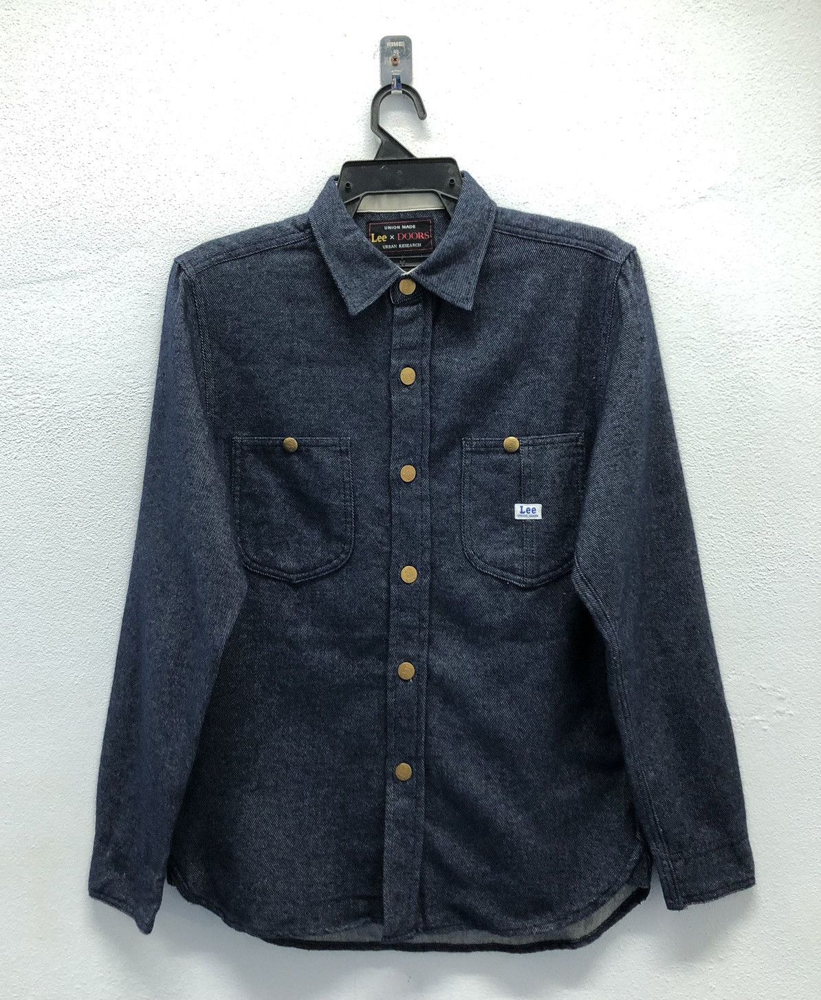 Lee × URBAN RESEARCH DOORS Lee x DOORS Urban Research Union Made Denim Work Shirt Japan Size US M / EU 48-50 / 2 - 1 Thumbnail