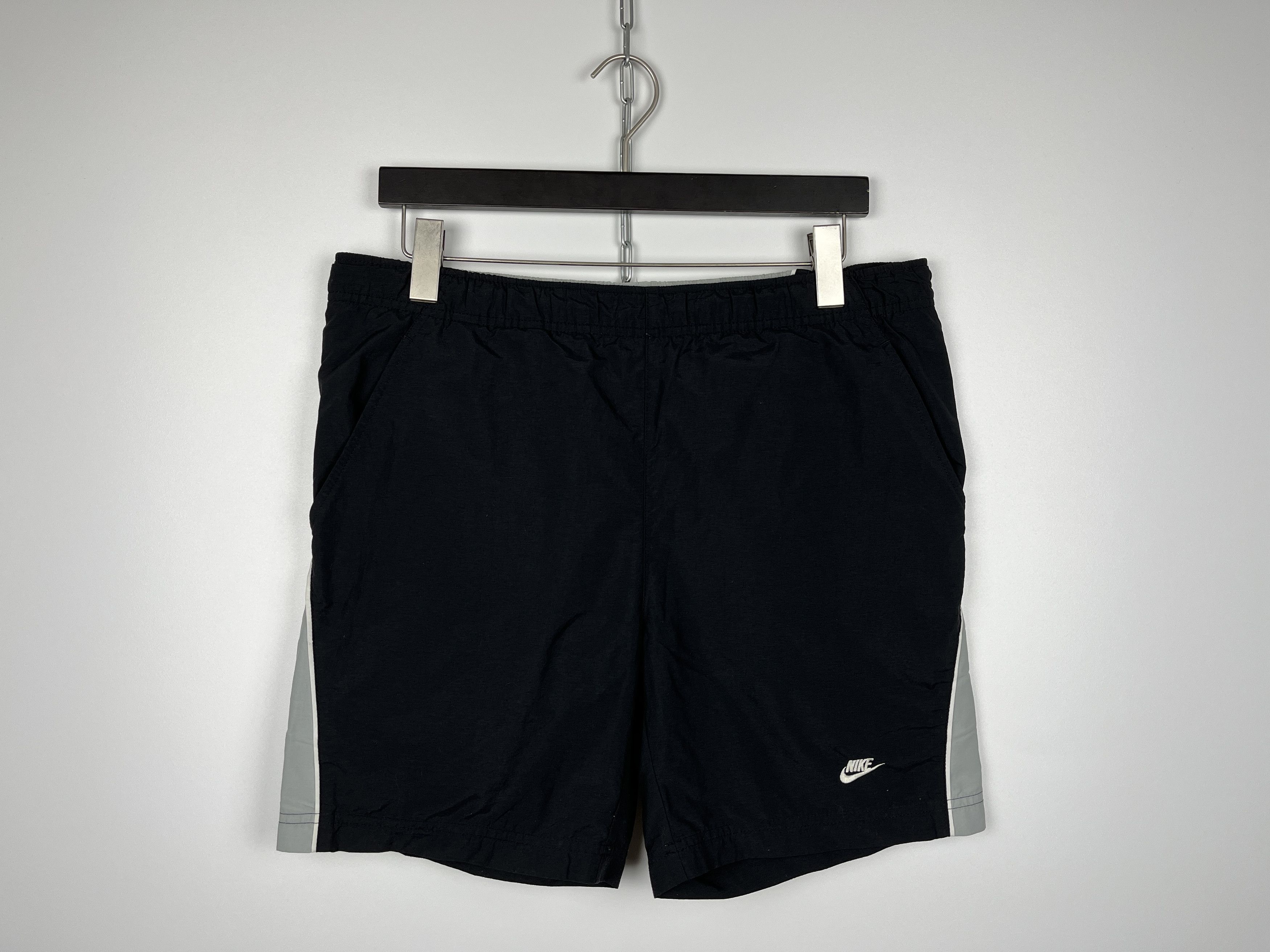Nike Nike Vintage Athletic Men's Shorts Size US 30 / EU 46 - 1 Thumbnail