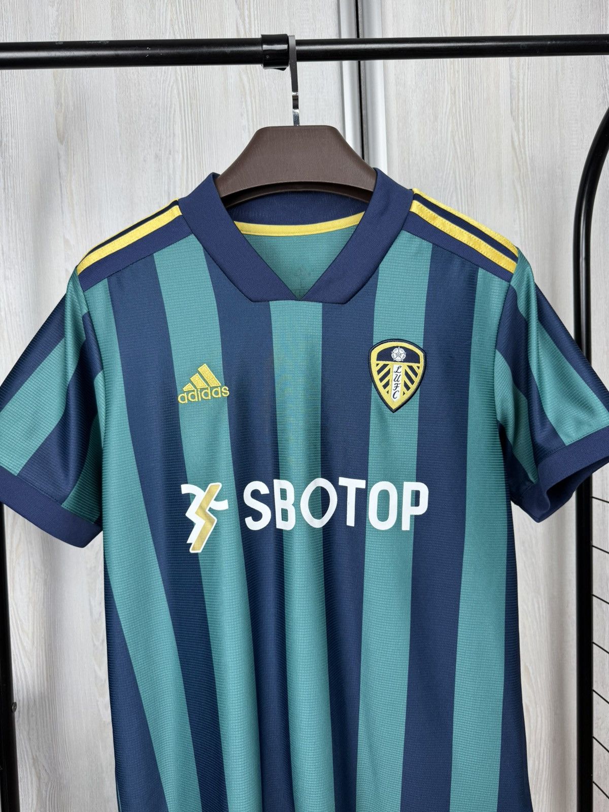 Adidas Adidas Leeds United 2020 2021 away soccer jersey football Size US L / EU 52-54 / 3 - 3 Thumbnail