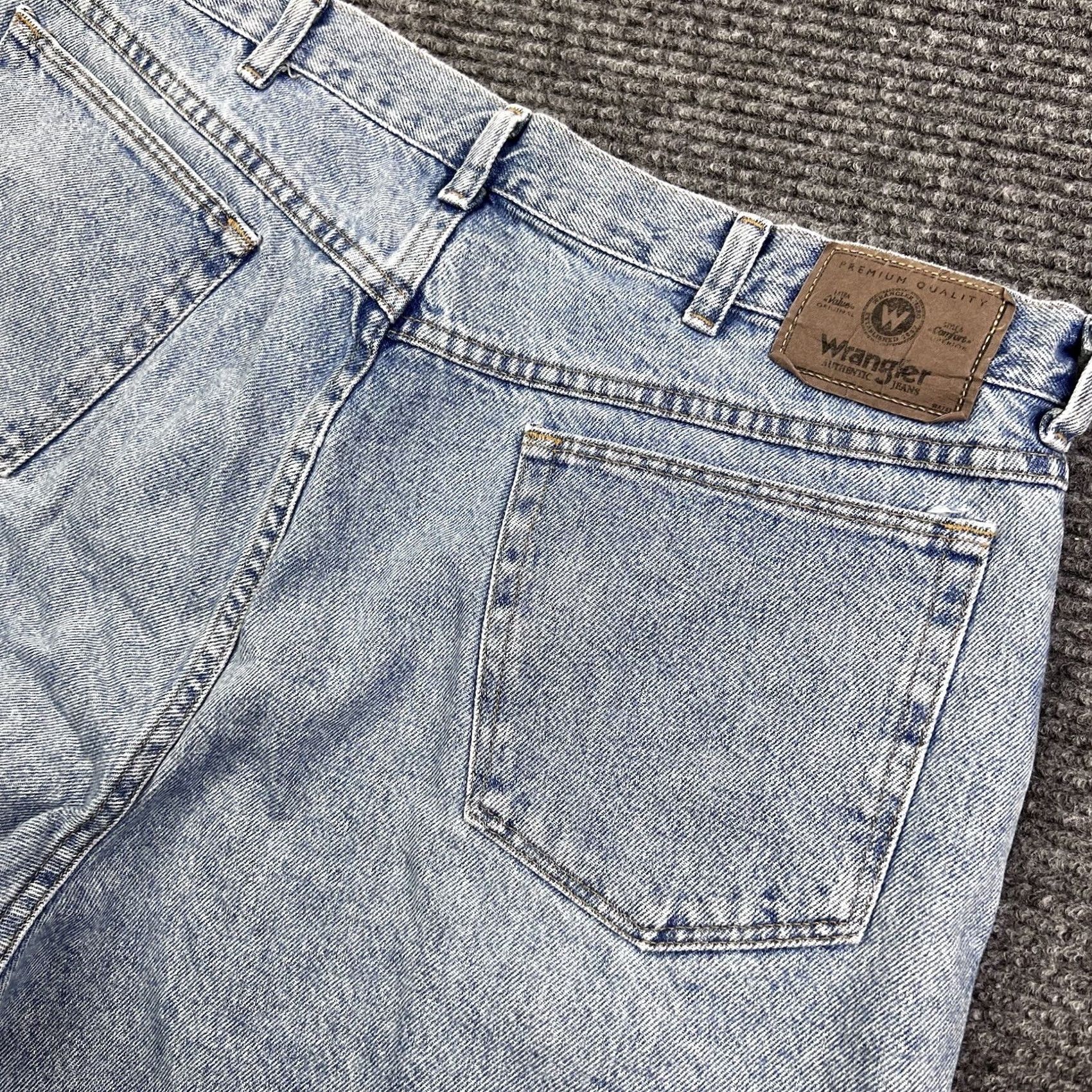 Wrangler VINTAGE Wrangler Denim Jean Shorts Womens 38” Waist High Rise Cotton Mom Jeans Blue 80s 90s Retro Workwear Womens Size 26" / US 2 / IT 38 - 5 Thumbnail