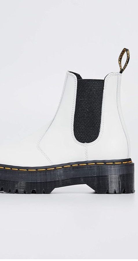 Dr. Martens Dr. Martens White Chelsea Boots Size US 7.5 / IT 37.5 - 5 Thumbnail
