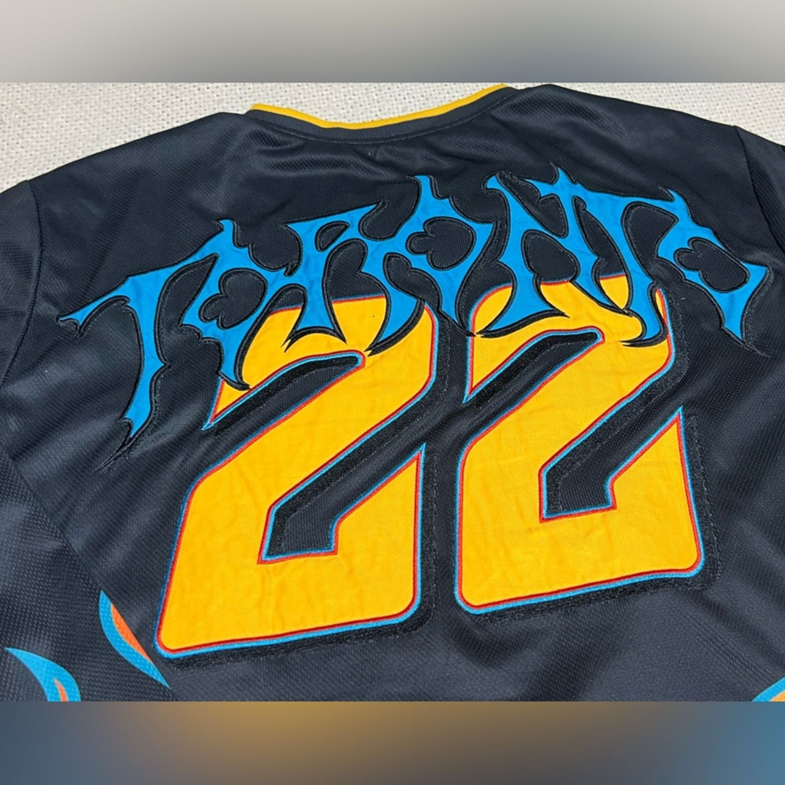 Rolling Loud Rolling Loud RL Soccer Jersey Flames Embroidered Large RARE Size US L / EU 52-54 / 3 - 9 Thumbnail