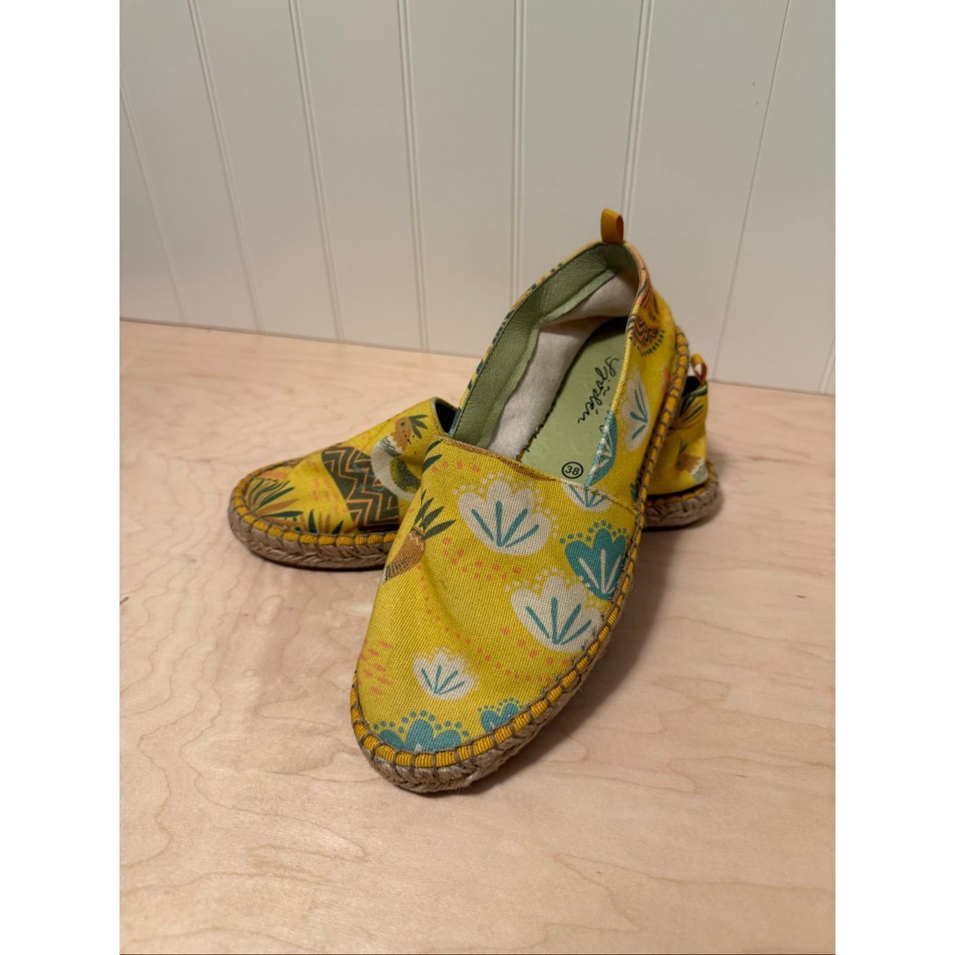 Guru Gudrun Sjoden Yellow Floral Canvas Flats Women Slip-On Espad Size US 7 / IT 37 - 13 Thumbnail
