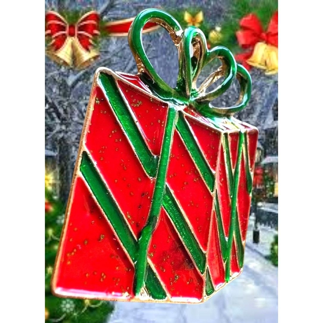 Handmade Christmas Present Brooch Pin New Red Green Festive Holiday G Size ONE SIZE - 2 Thumbnail