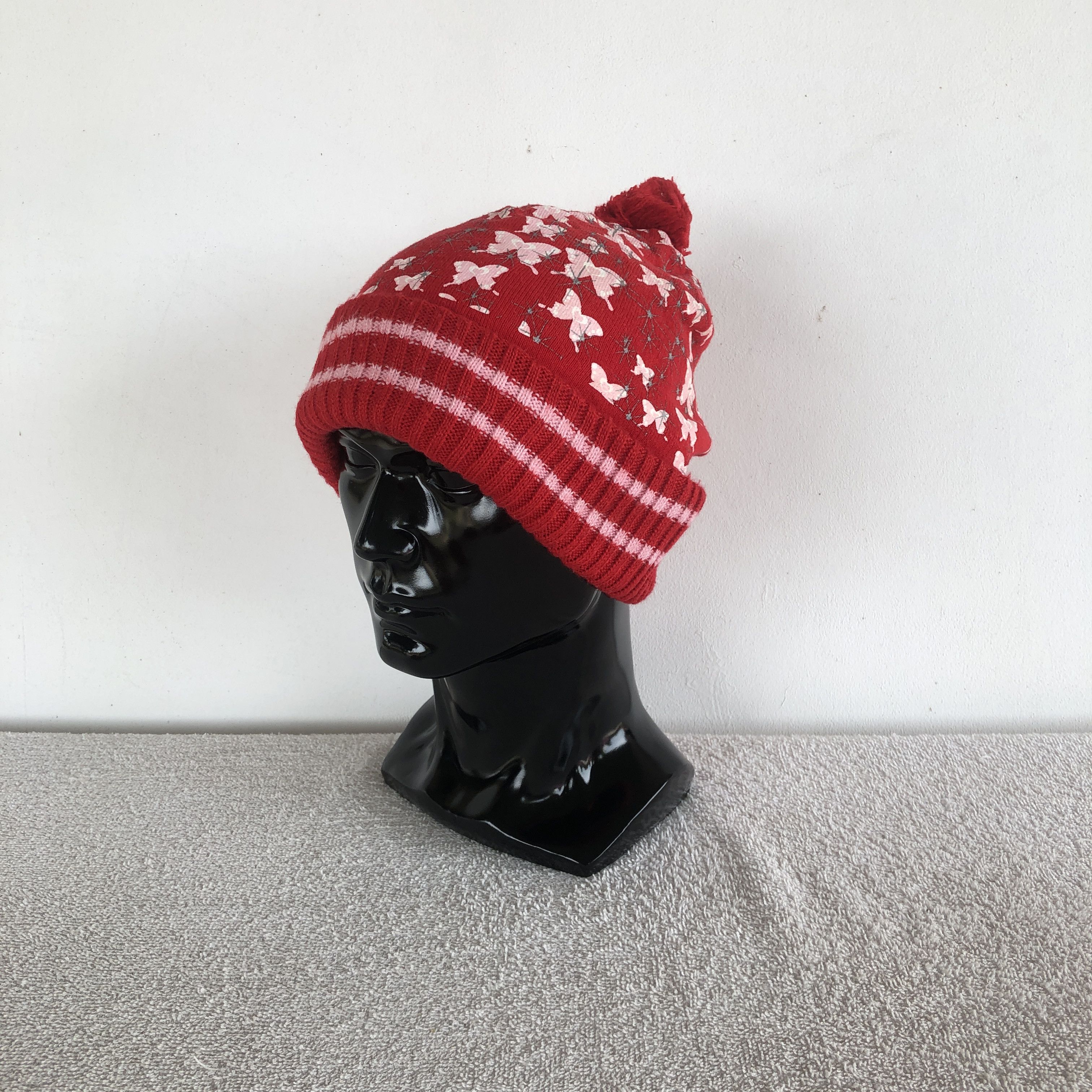 Japanese Brand Vintage Butterfly Beanie Unknown Snow Caps Japanese Hats Size ONE SIZE - 1 Thumbnail