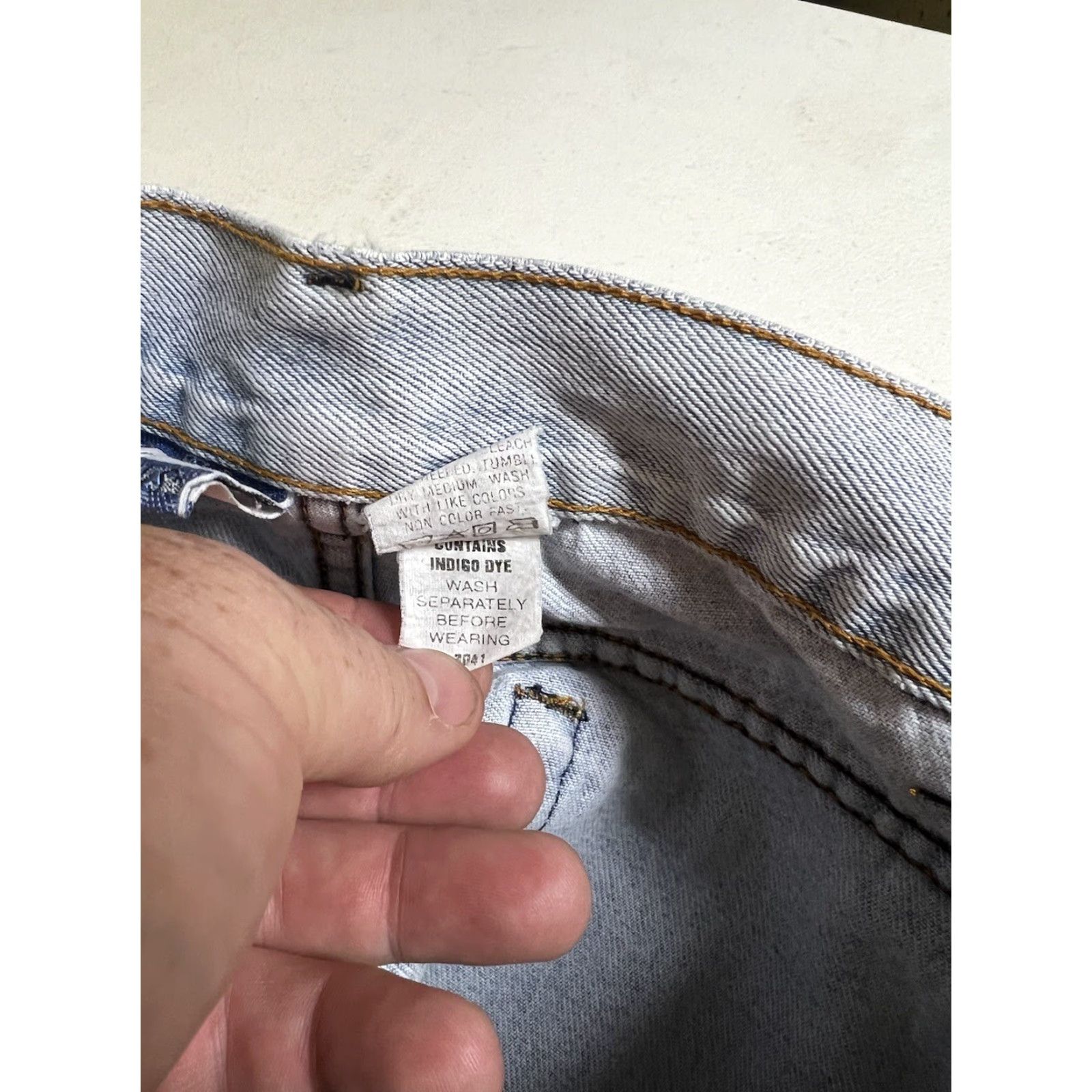 Denime VINTAGE Todays News Shorts Mens 34” Faded Denim 90s Blue Jorts Denim Shorts Casual Workwear Mens 90s Size US 34 / EU 50 - 4 Thumbnail