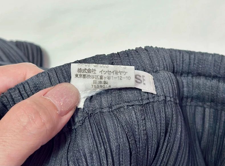 Issey Miyake issey miyake size:3 Space grey pleated pants Size 42" / US 20 - 3 Thumbnail