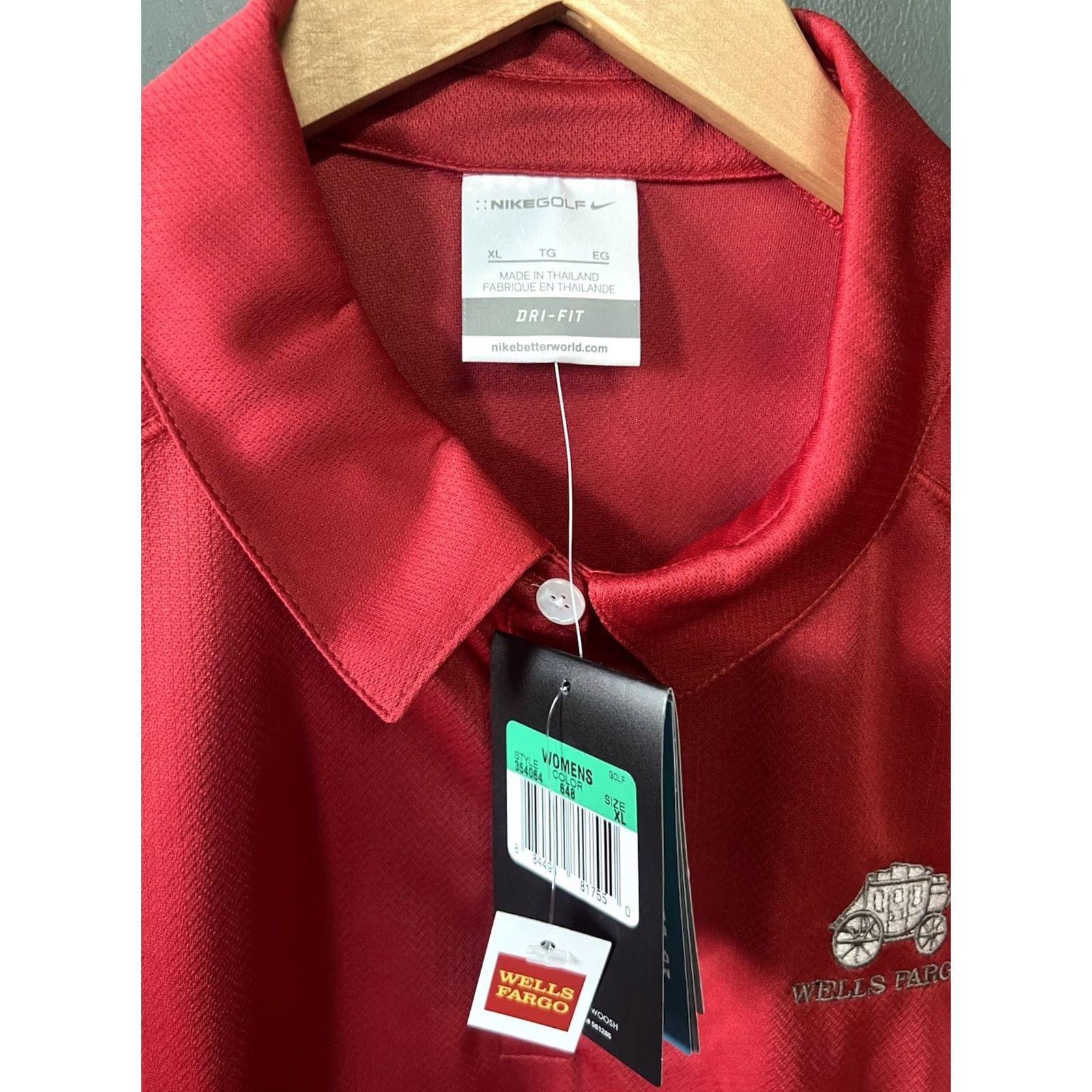 Nike Nike Mens Red Short Sleeve Polo Shirt XL Golf Well Fargo Polo Shirt Size US XL / EU 56 / 4 - 3 Thumbnail