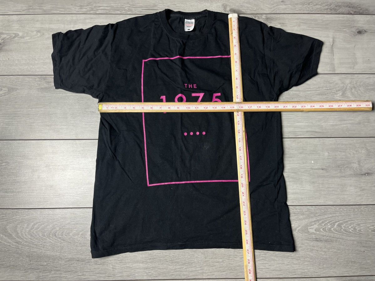 The 1975 The 1975 Tshirt rock band size Large Size US L / EU 52-54 / 3 - 5 Thumbnail