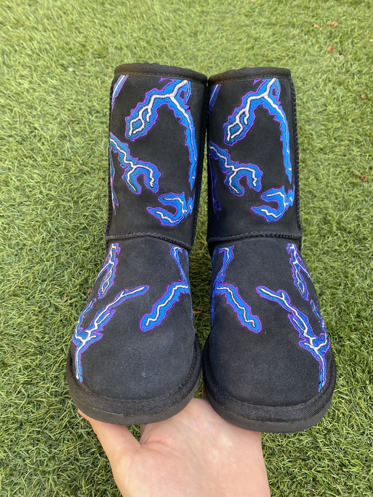 Ugg Palace x Ugg Lightning Embroidery Boots Black Size US 4 / IT 34 - 9 Thumbnail