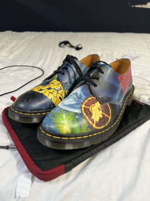 Supreme dr martens public 2024 enemy