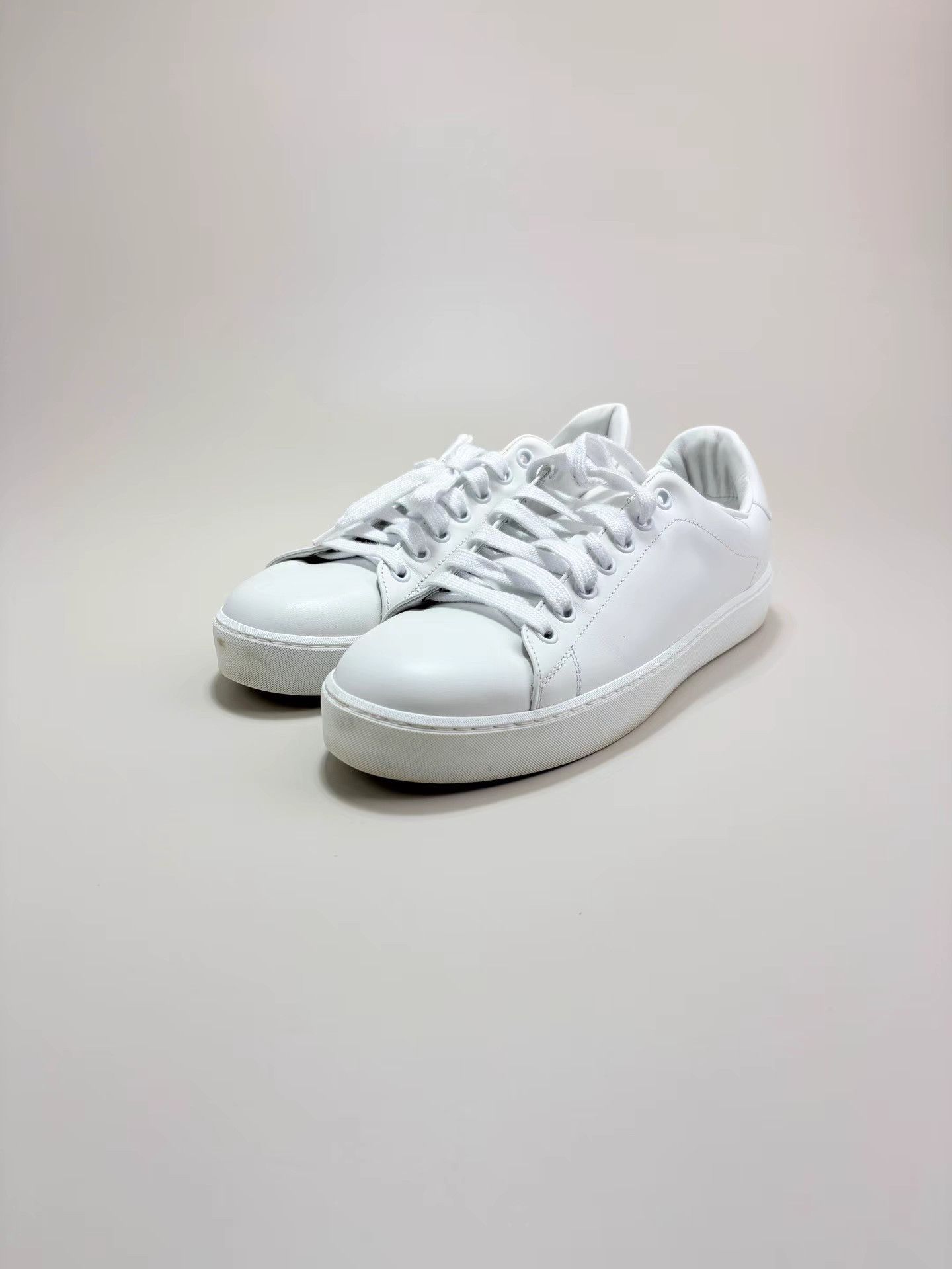 Burberry BURBERRY White Sneakers K1 Size US 9 / IT 39 - 1 Thumbnail