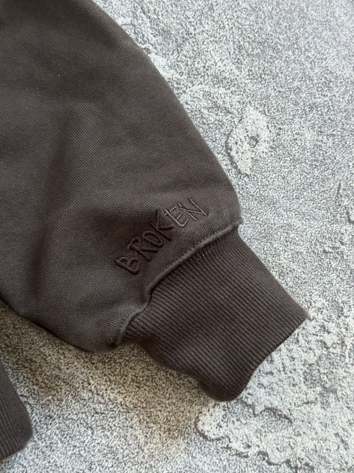 Broken Planet × Designer Broken Planet 🌍 “Broken hearts” skull 💀 brown hoodie relaxed Size US M / EU 48-50 / 2 - 10 Thumbnail