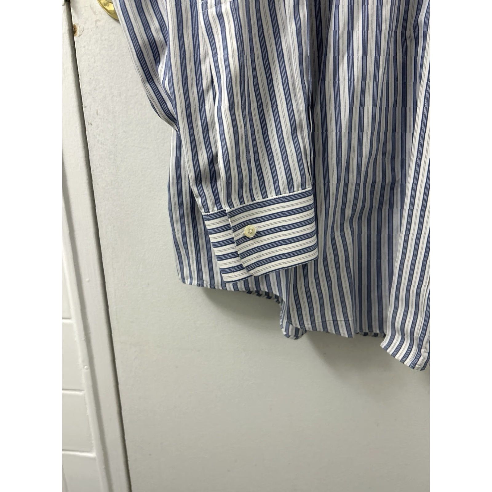Brooks Brothers Brooks Brothers Original Polo Shirt Mens 16 Blue White Striped Traditional L/S Dress Shirt Non-Iron Button-Down Collar Size US L / EU 52-54 / 3 - 7 Thumbnail