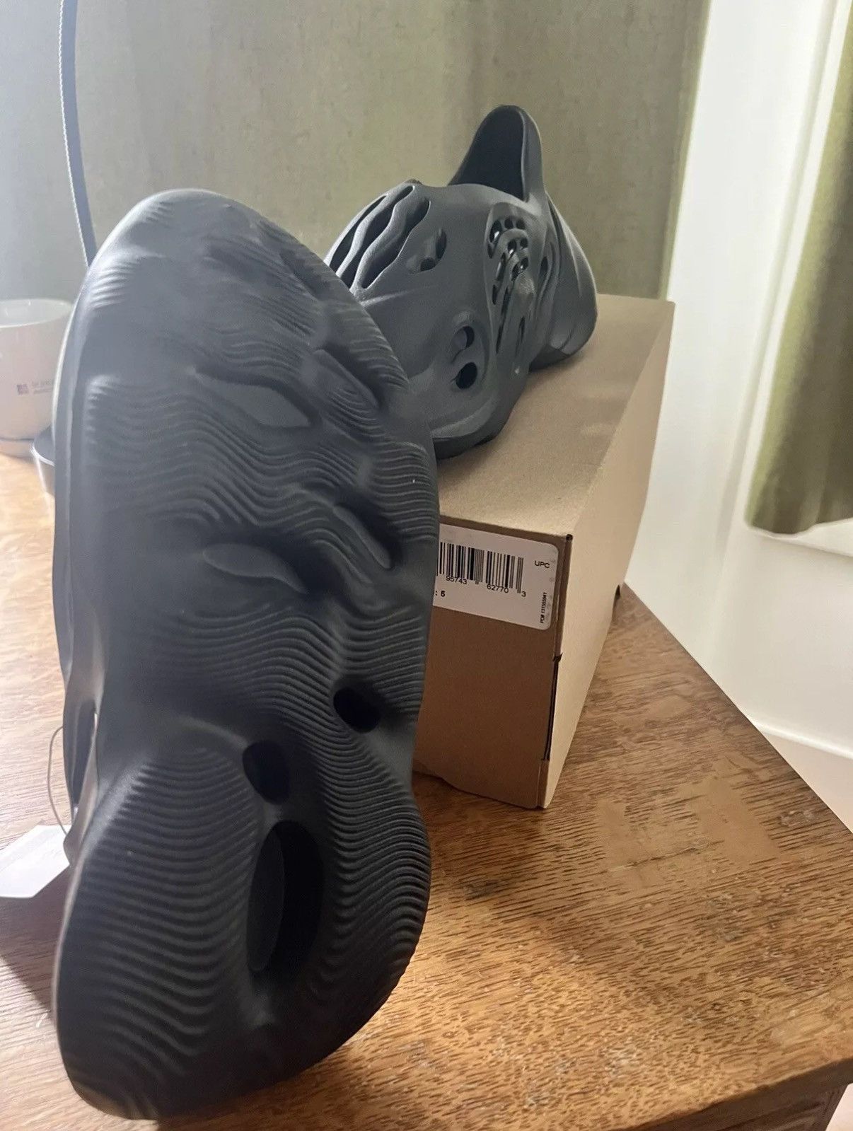 Adidas × Kanye West Size 5 - adidas Yeezy Foam RNR - Onyx/HP8739 (DS) Size US 5 / EU 37 - 9 Thumbnail