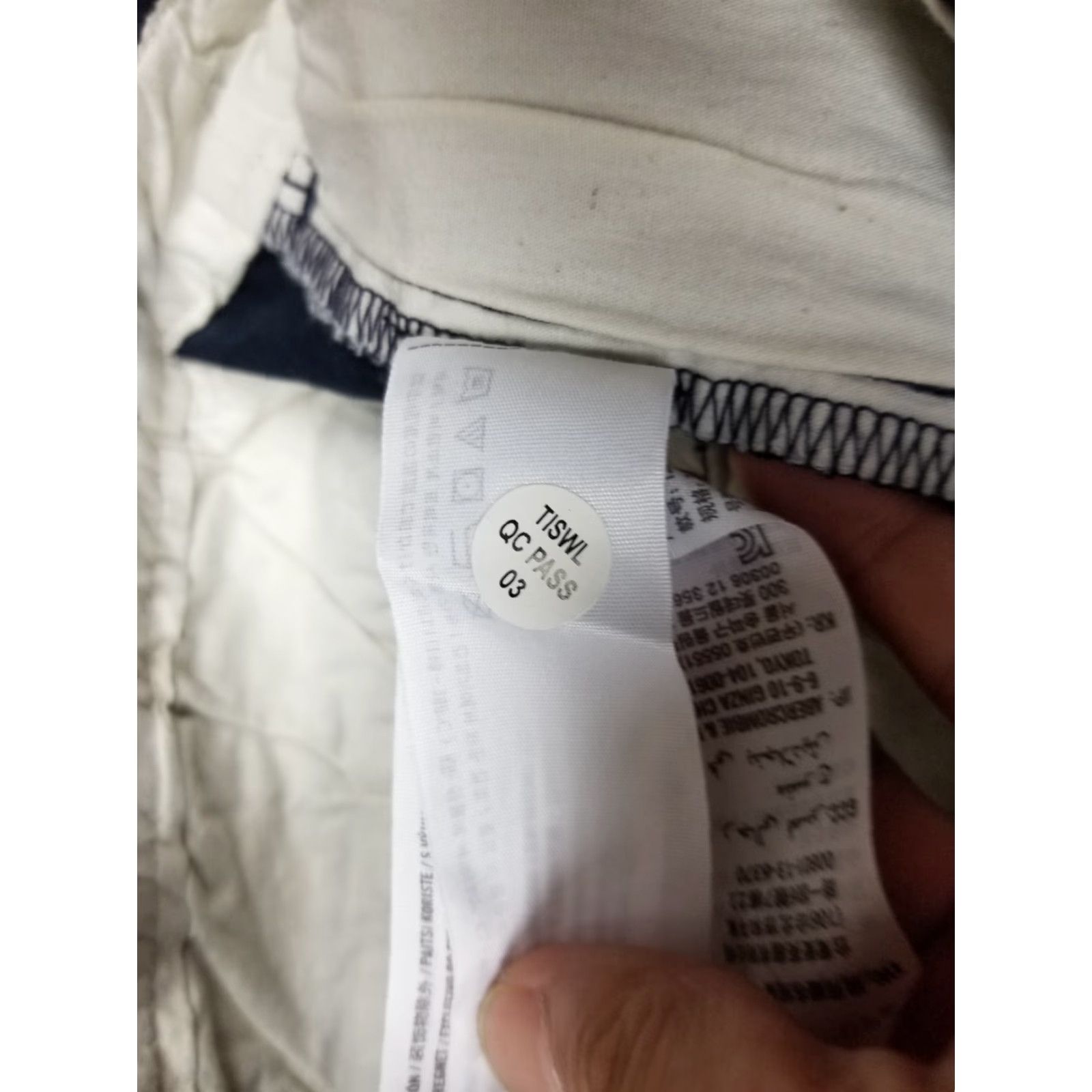 Abercrombie & Fitch NWOT ABERCROMBIE & FITCH NAVY STRIP SHORTS MEN'S 32 CHINO CANVAS LINED 32 INCH OUTSIDE LEG 17 INCH Navy Striped? Size US 32 / EU 48 - 4 Thumbnail