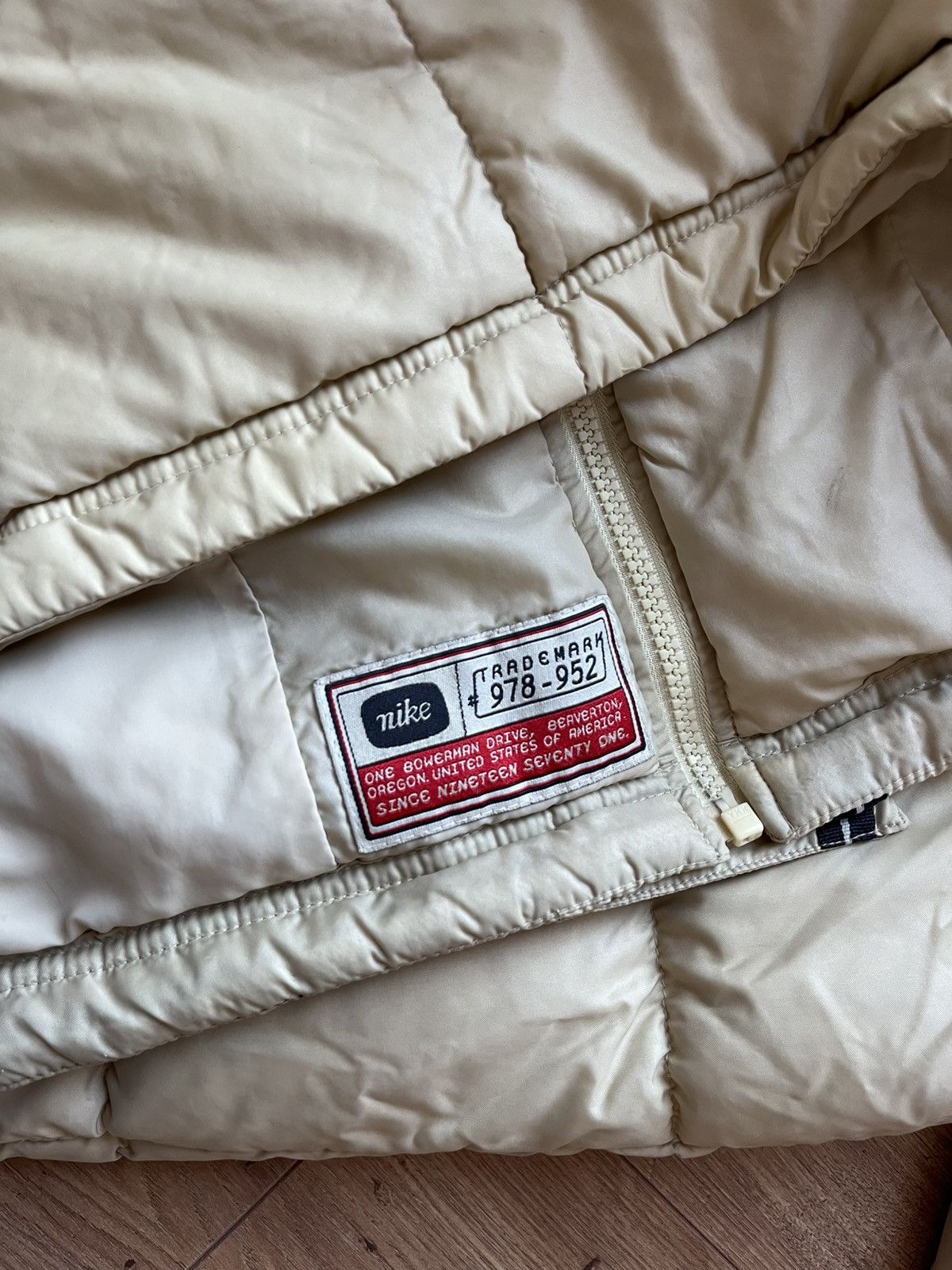 Nike 90’s NIKE SMALL LOGO RARE DOWN PUFFER JACKET RETRO SWOOSH Size US L / EU 52-54 / 3 - 5 Thumbnail