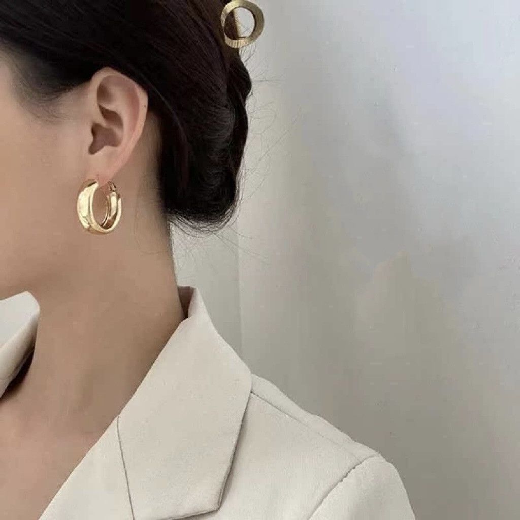 Other Elegant Chunky Gold Hoop Earrings for Women Size ONE SIZE - 5 Thumbnail