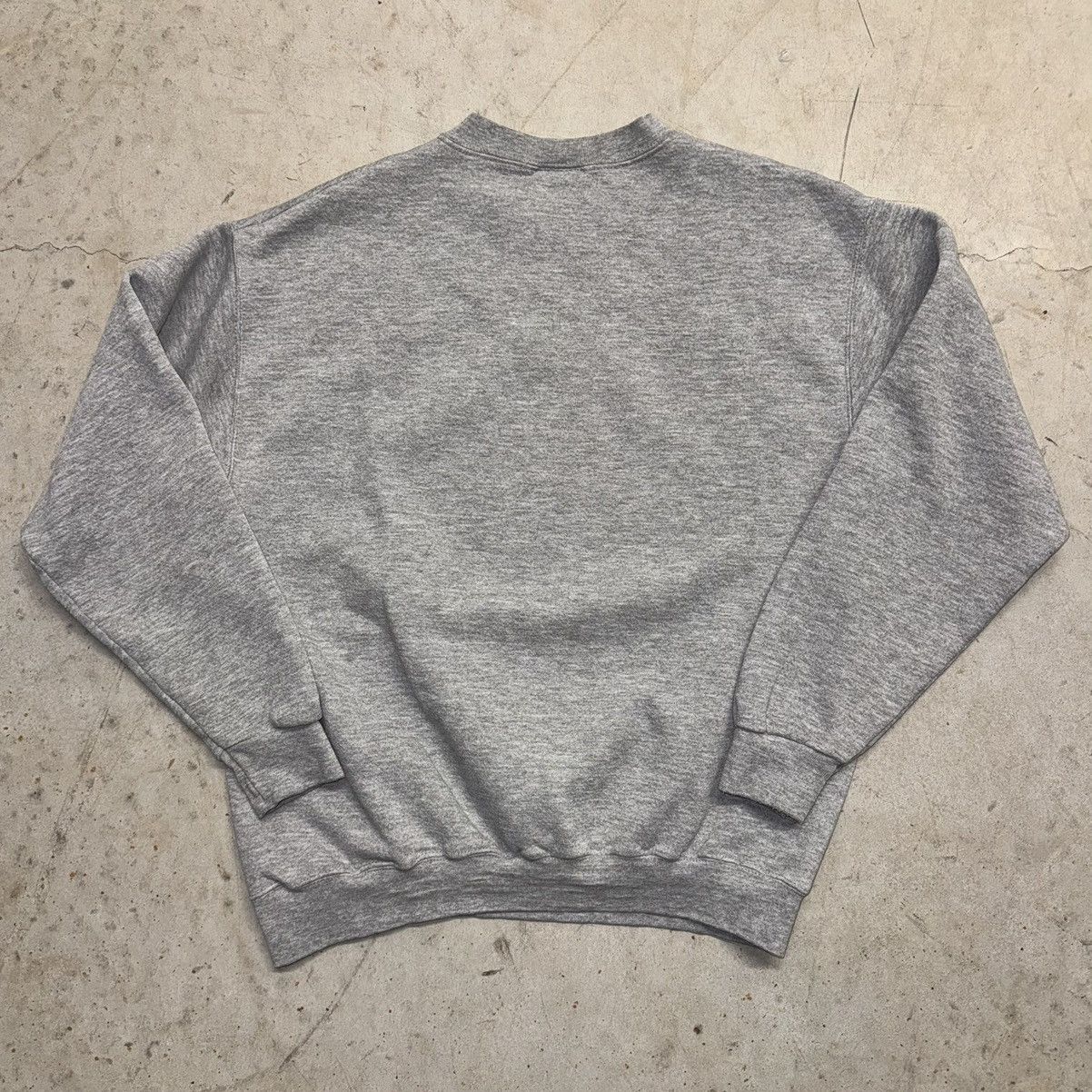 Disney × Vintage Crazy Vintage 90s Disney 7 Dwarves Grumpy Grey Sweatshirt Size US M / EU 48-50 / 2 - 3 Thumbnail