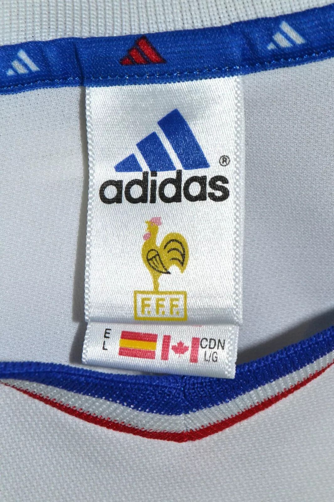 Adidas FRANCE 2000/2002 AWAY FOOTBALL SHIRT ADIDAS #10 ZIDANE L Size US L / EU 52-54 / 3 - 5 Thumbnail
