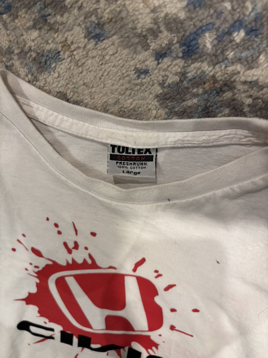 Honda White and red Honda Civic graphic t-shirt Size US M / EU 48-50 / 2 - 4 Thumbnail