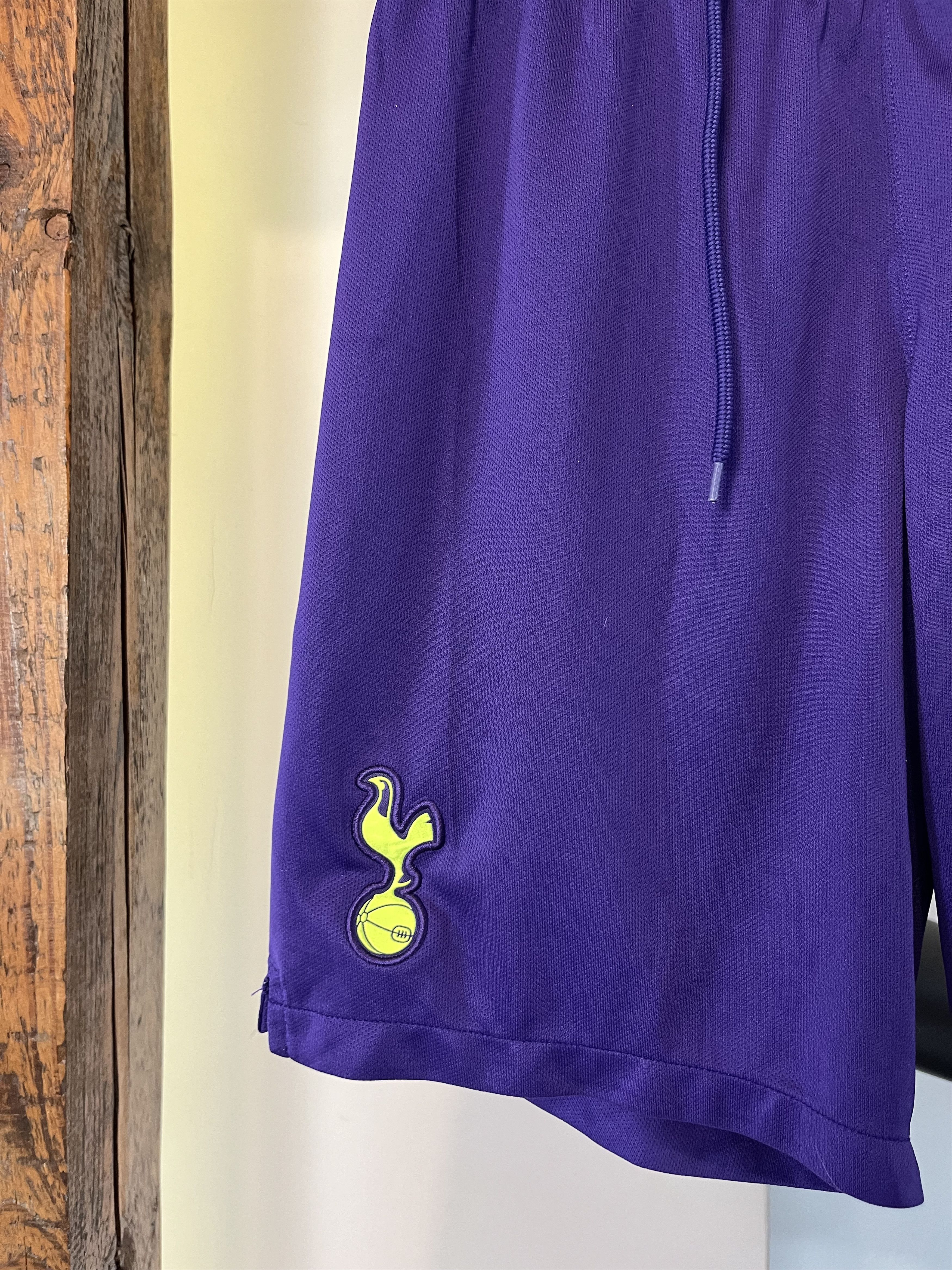 Nike × Vintage Vintage Nike Tottenham Shorts Blokcore Size US 32 / EU 48 - 3 Thumbnail