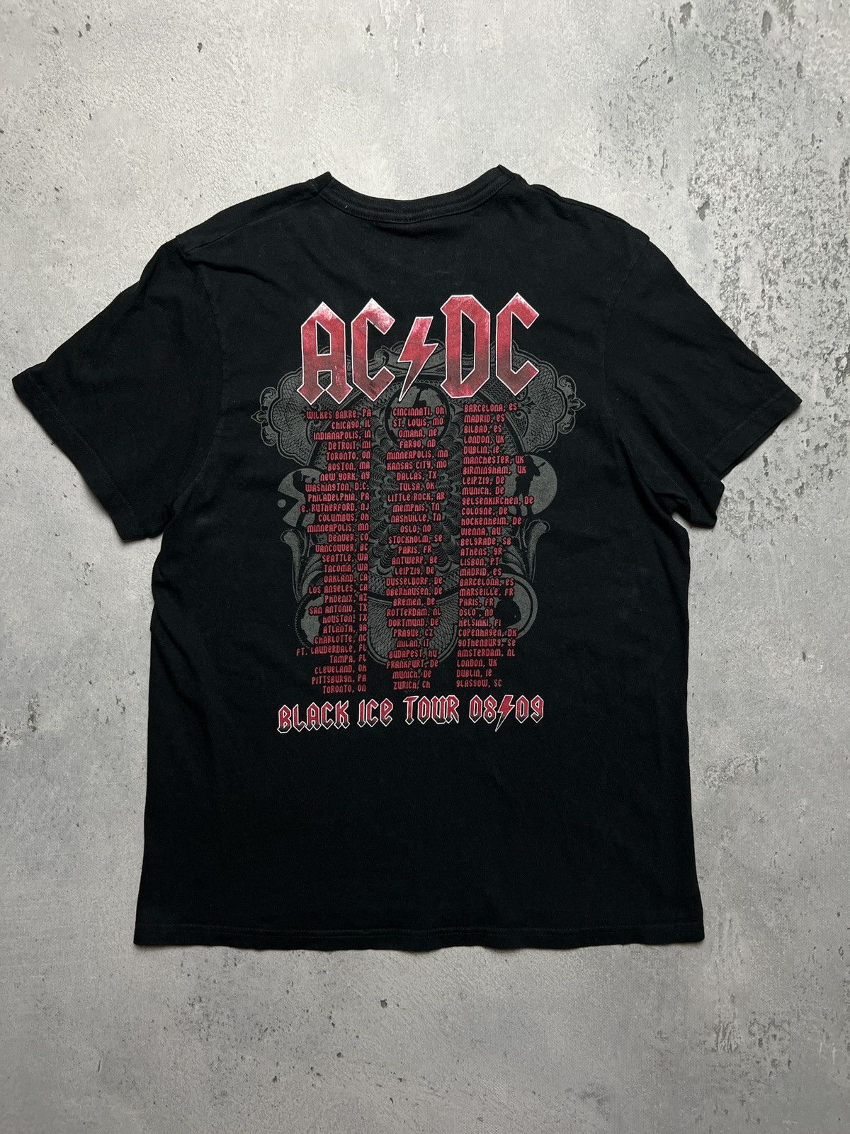 Band Tees Vintage 08/09 AC/DC Black Ice Tour Faded tee Boxy Grunge 00s Size US M / EU 48-50 / 2 - 2 Thumbnail