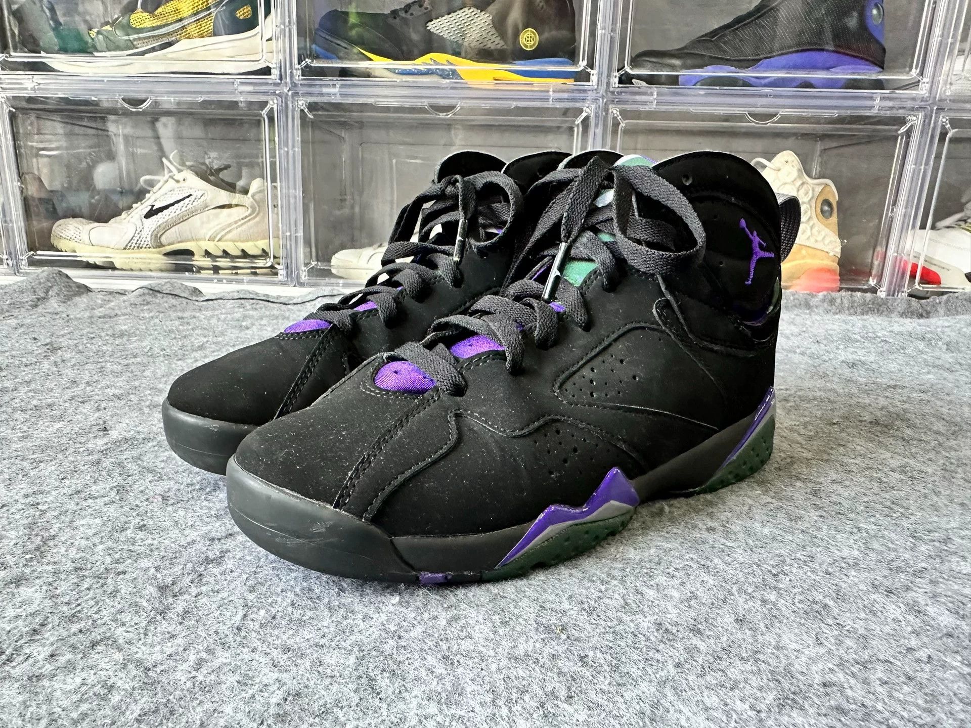 Nike Nike AIR JORDAN Purple Lowtop Sneakers 5.5 Men Size US 5.5 / EU 38 - 1 Thumbnail