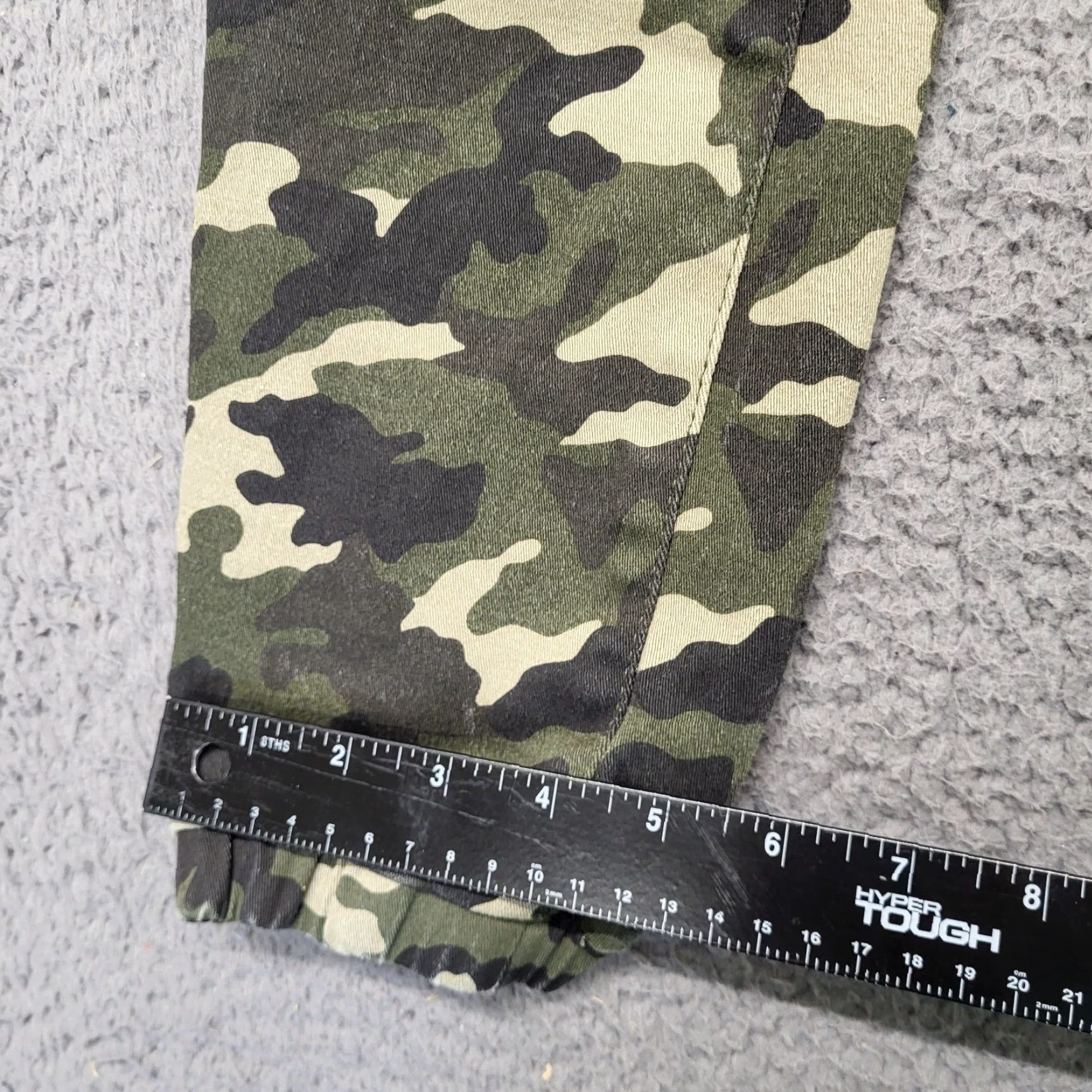 Vintage VINTAGE Demolition Jogger Pants Women's M Green Camo Pleated Elastic Waist Grunge Size 32" / US 10 / IT 46 - 6 Thumbnail