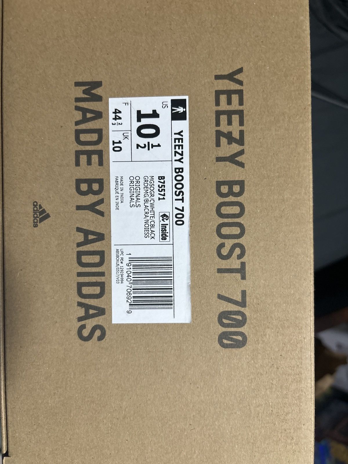 Adidas Adidas YEEZY 700 Waverunner Size US 10.5 / EU 43-44 - 13 Thumbnail