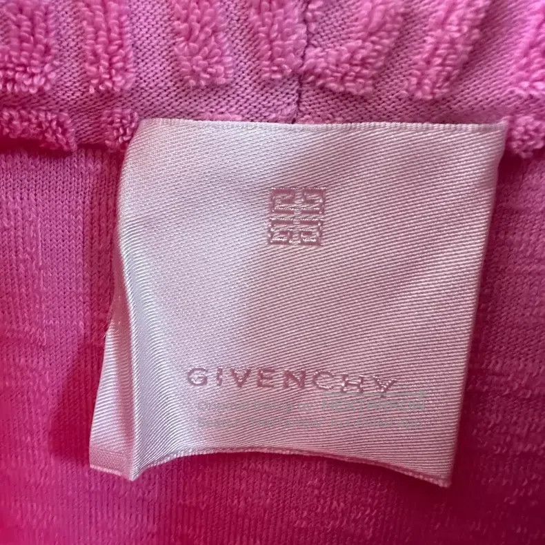 Givenchy Givenchy Yushu Xin Inspired Pink Towel Full-Print Cloak To Size US M / EU 48-50 / 2 - 3 Thumbnail