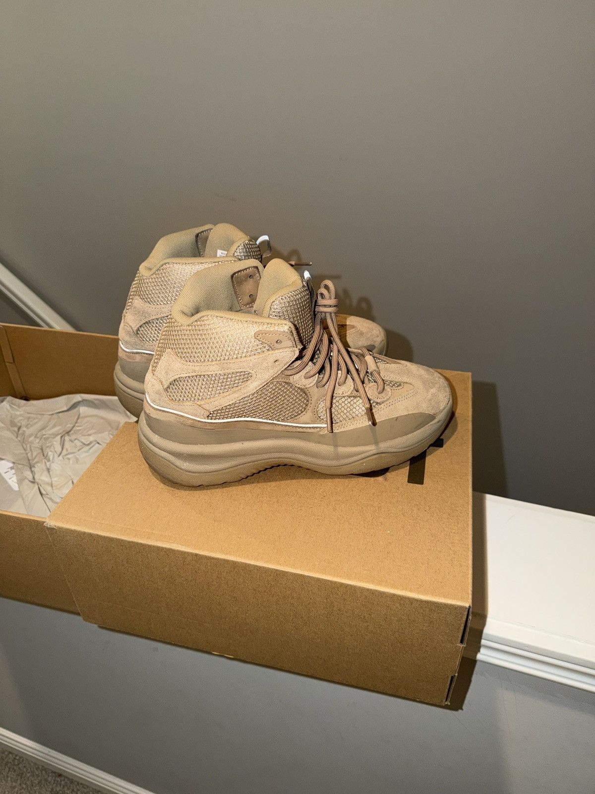 Yeezy Yeezy DSRT Boot - Sand Size US 9.5 / EU 42-43 - 11 Thumbnail