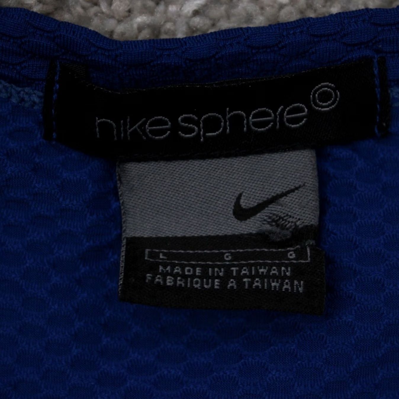 Nike Nike Sphere Shirt Men L Blue/Gray Textured Waffle Knit L/S Polyester Size US L / EU 52-54 / 3 - 7 Thumbnail