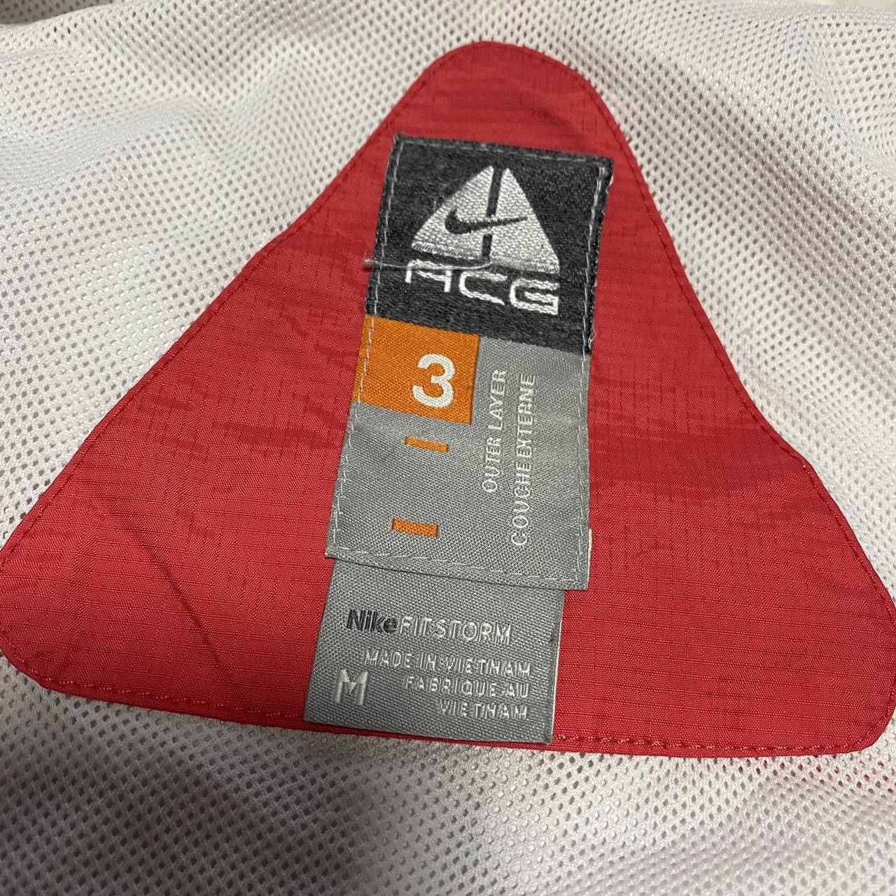 Nike ACG Vintage 2000s Y2K Nike ACG Red Windbreaker Hood Rain Jacket Size M / US 6-8 / IT 42-44 - 4 Thumbnail