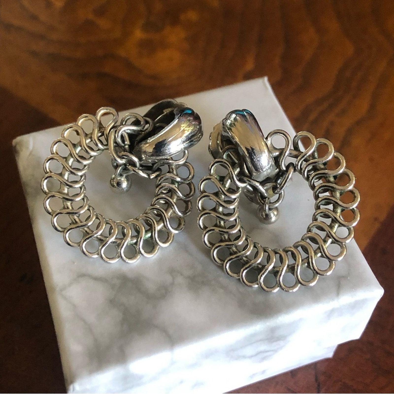 Vintage Vintage 70s silver plated dangle center clip on earrings Size ONE SIZE - 1 Thumbnail