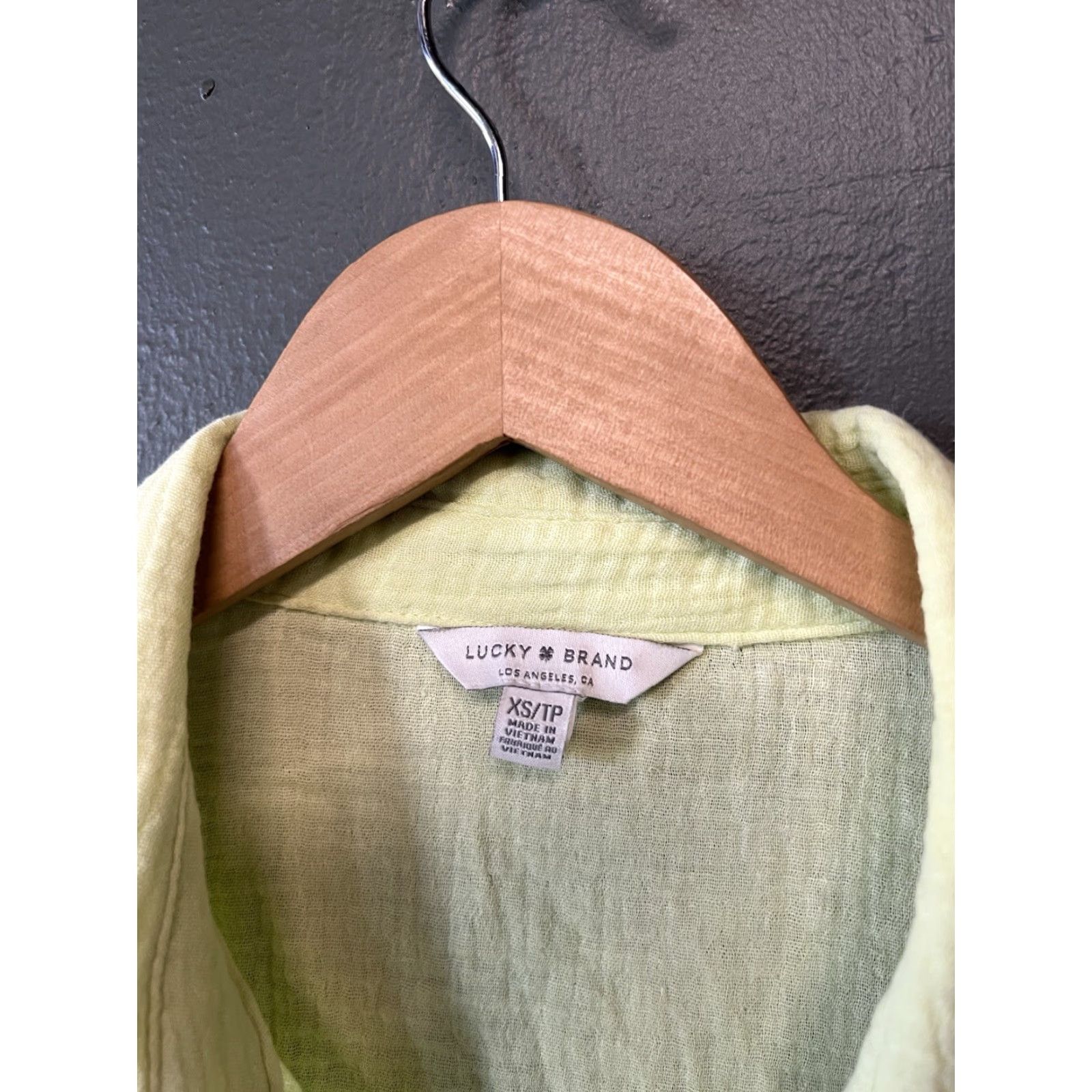 Lucky Brand Lucky Brand Womens Button-Up Shirt XS Green Short Sleeve Size XS / US 0-2 / IT 36-38 - 3 Thumbnail