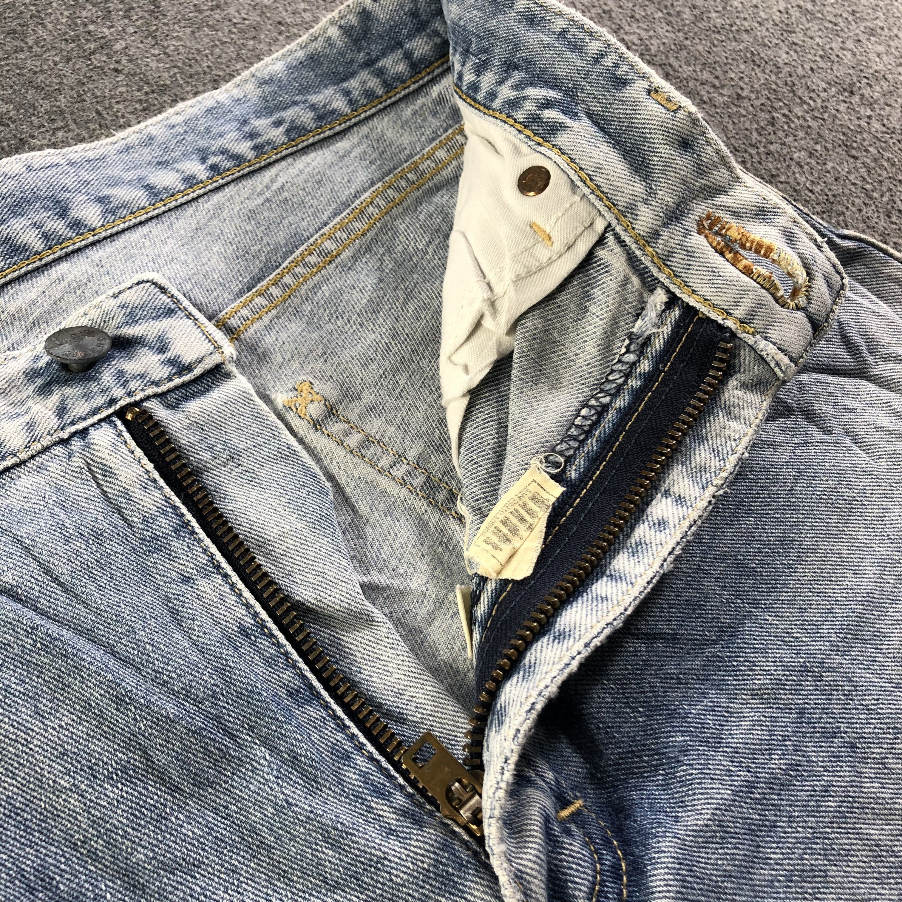 Lee Vintage Light Wash Lee Jeans-J3574 Size US 31 - 8 Thumbnail